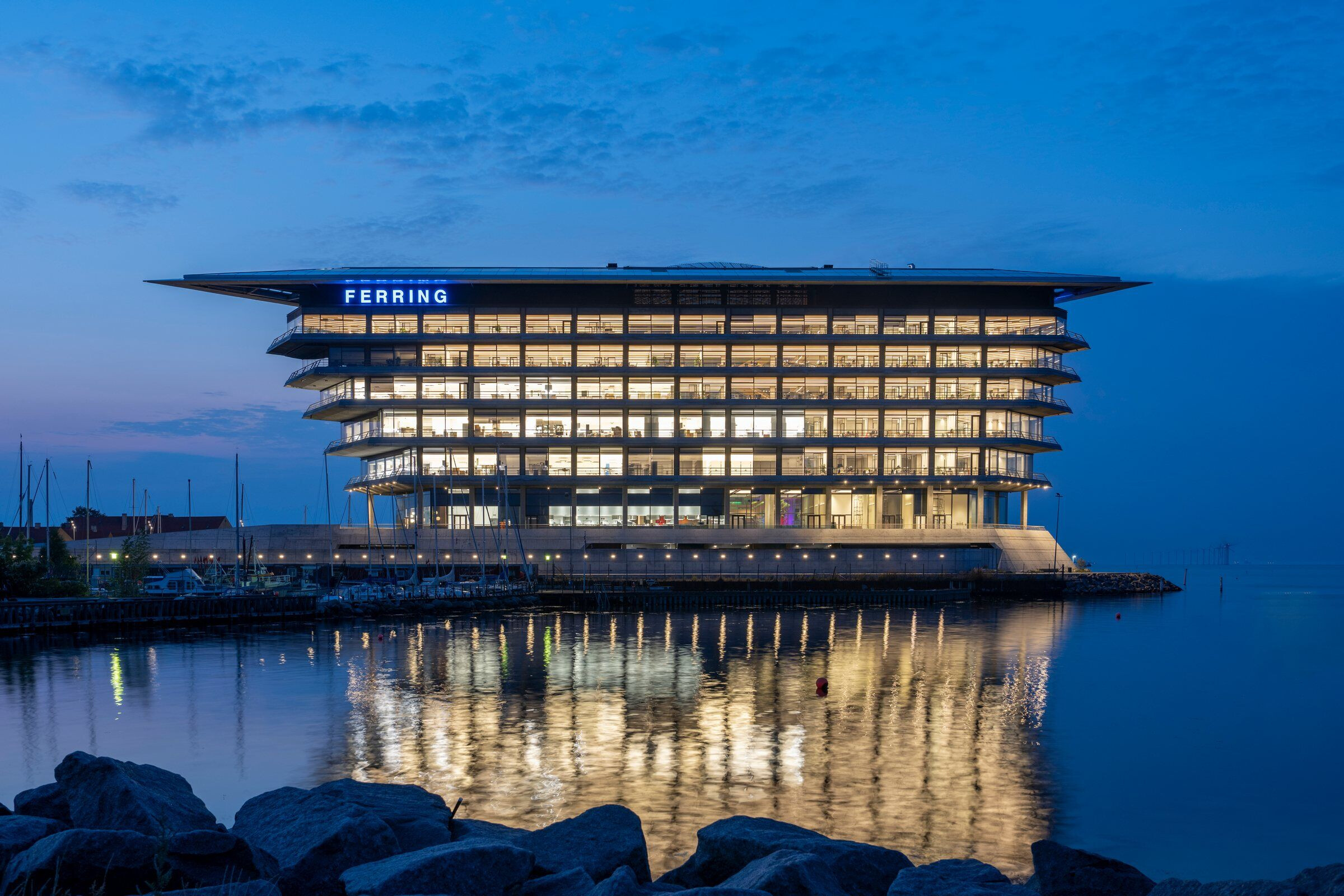 https://archello.com/story/115216/attachments/photos-videos/7 photo_credit Nigel Young / Foster + Partners