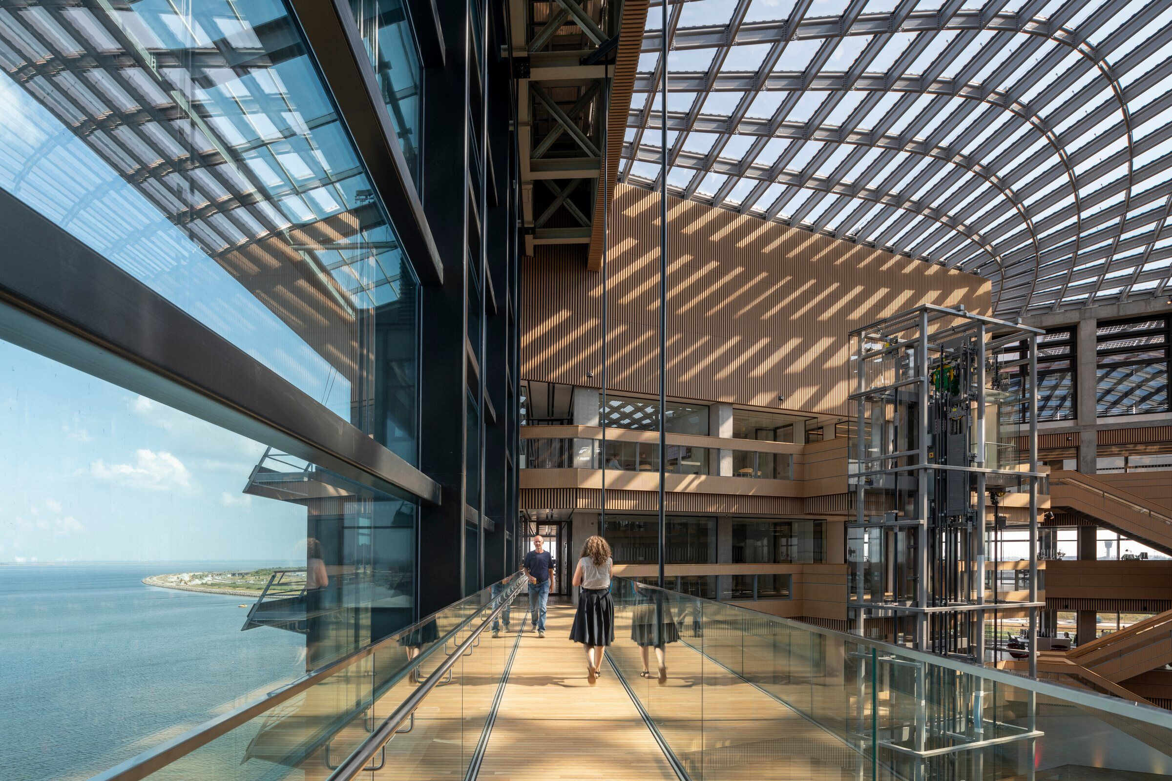 https://archello.com/story/115216/attachments/photos-videos/12 photo_credit Nigel Young / Foster + Partners