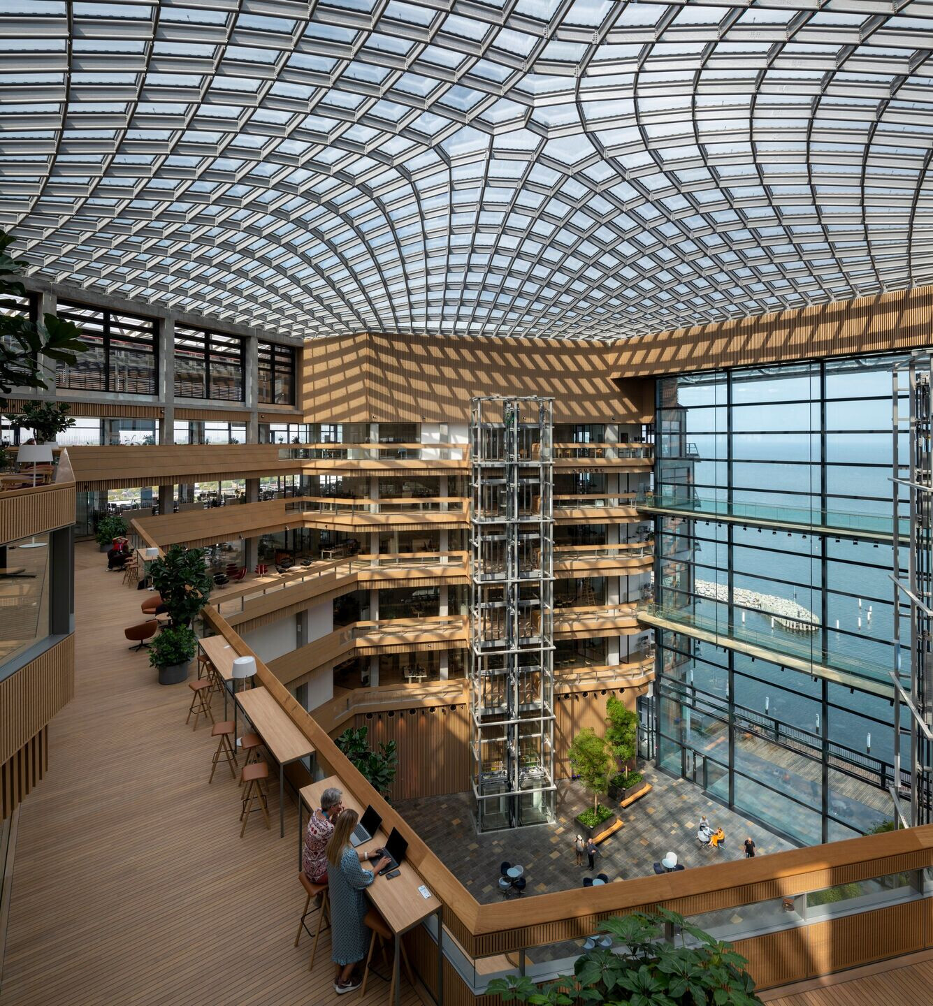https://archello.com/story/115216/attachments/photos-videos/20 photo_credit Nigel Young / Foster + Partners