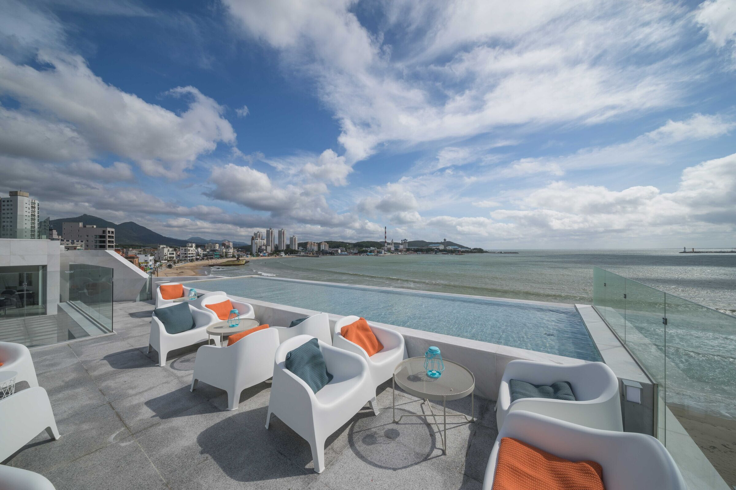 https://archello.com/story/115406/attachments/photos-videos/1 photo_credit Joonhwan Yoon