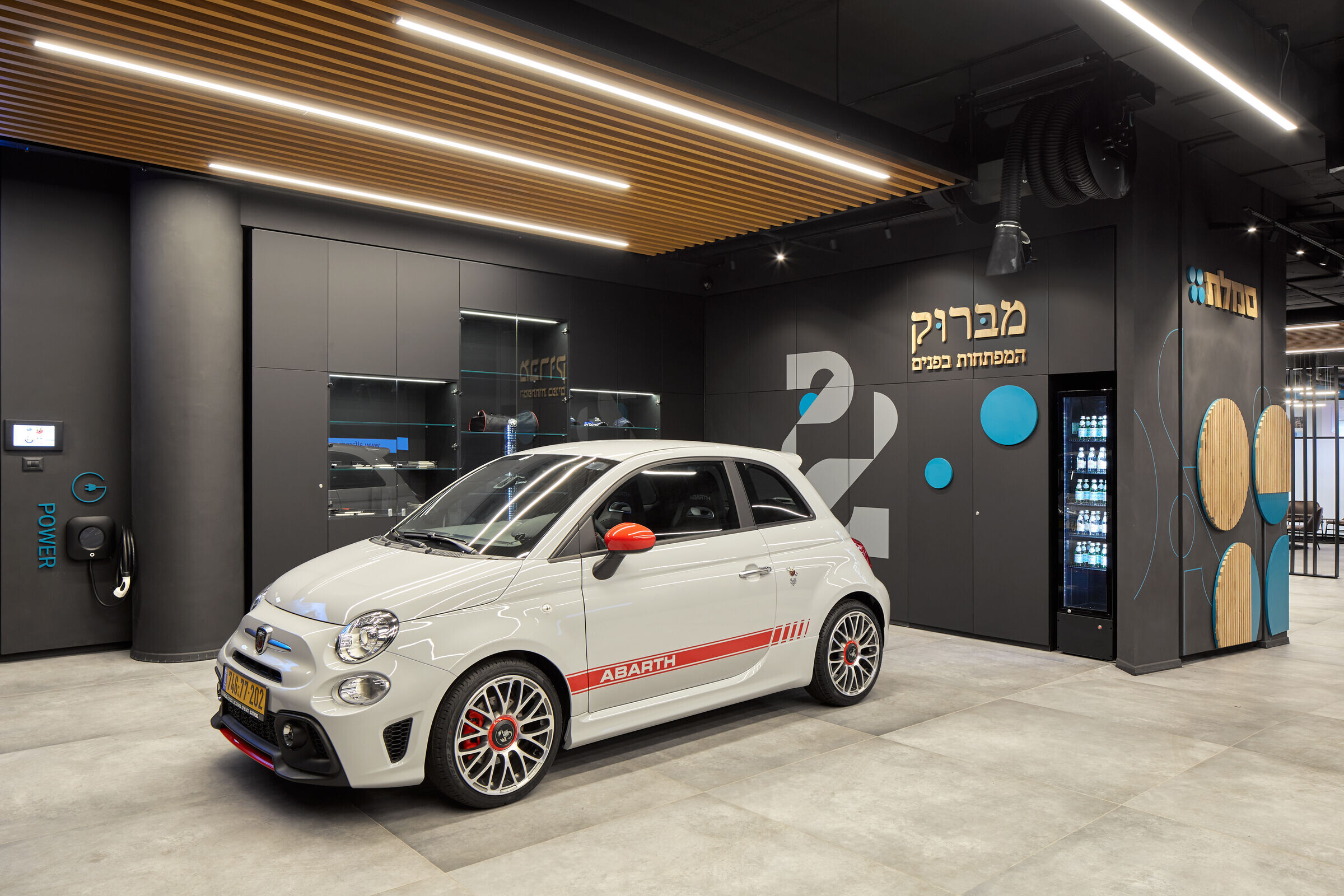 https://archello.com/story/107159/attachments/photos-videos/7 photo_credit MICHAEL TIKVA