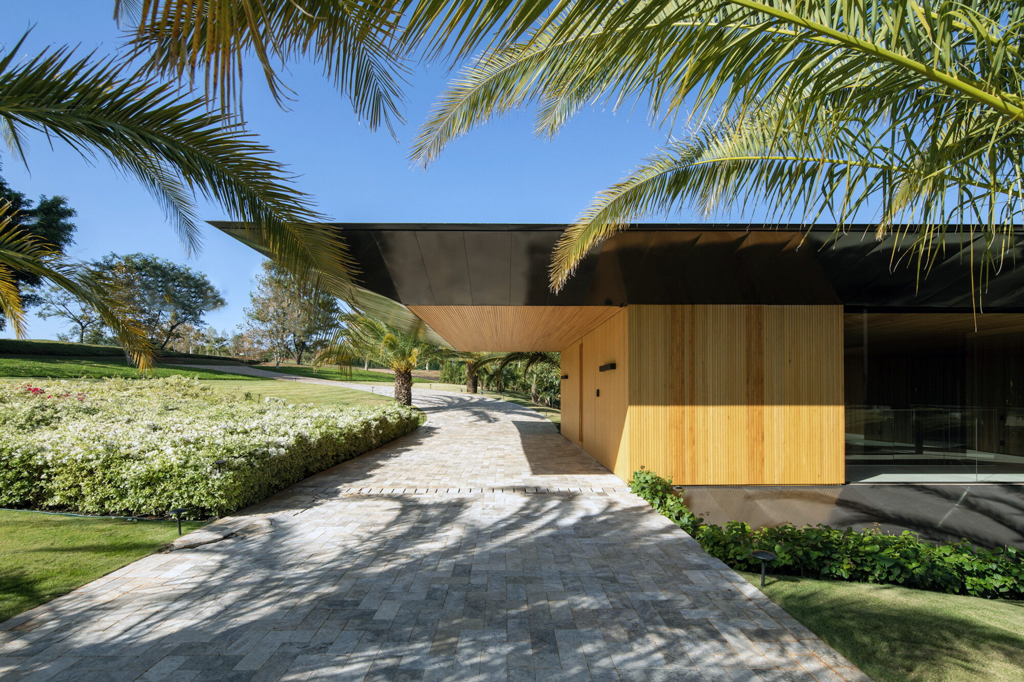 https://archello.com/story/115828/attachments/photos-videos/9 photo_credit MAÍRA ACAYABA