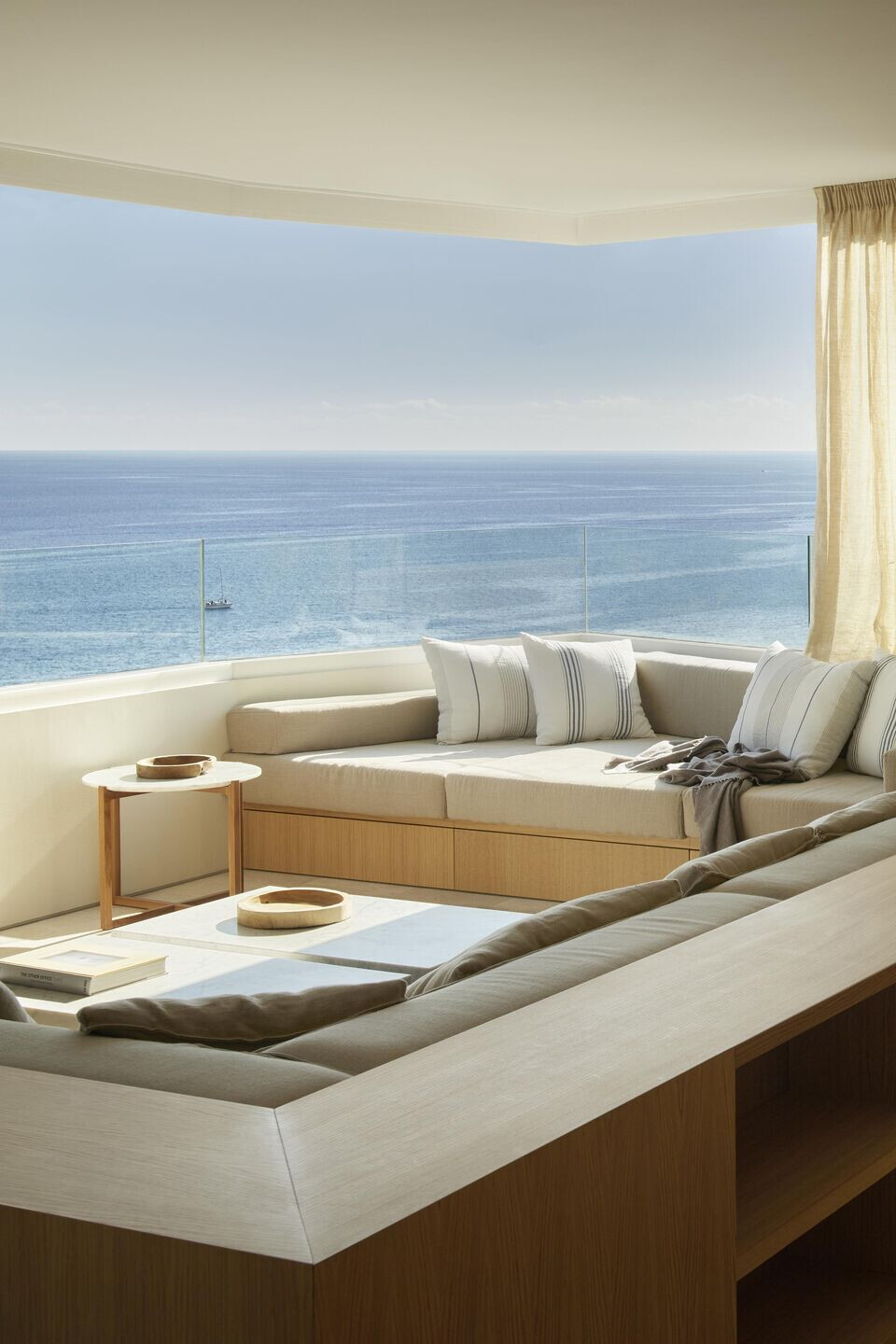 https://archello.com/story/115819/attachments/photos-videos/2 photo_credit Arturo + Lauren
