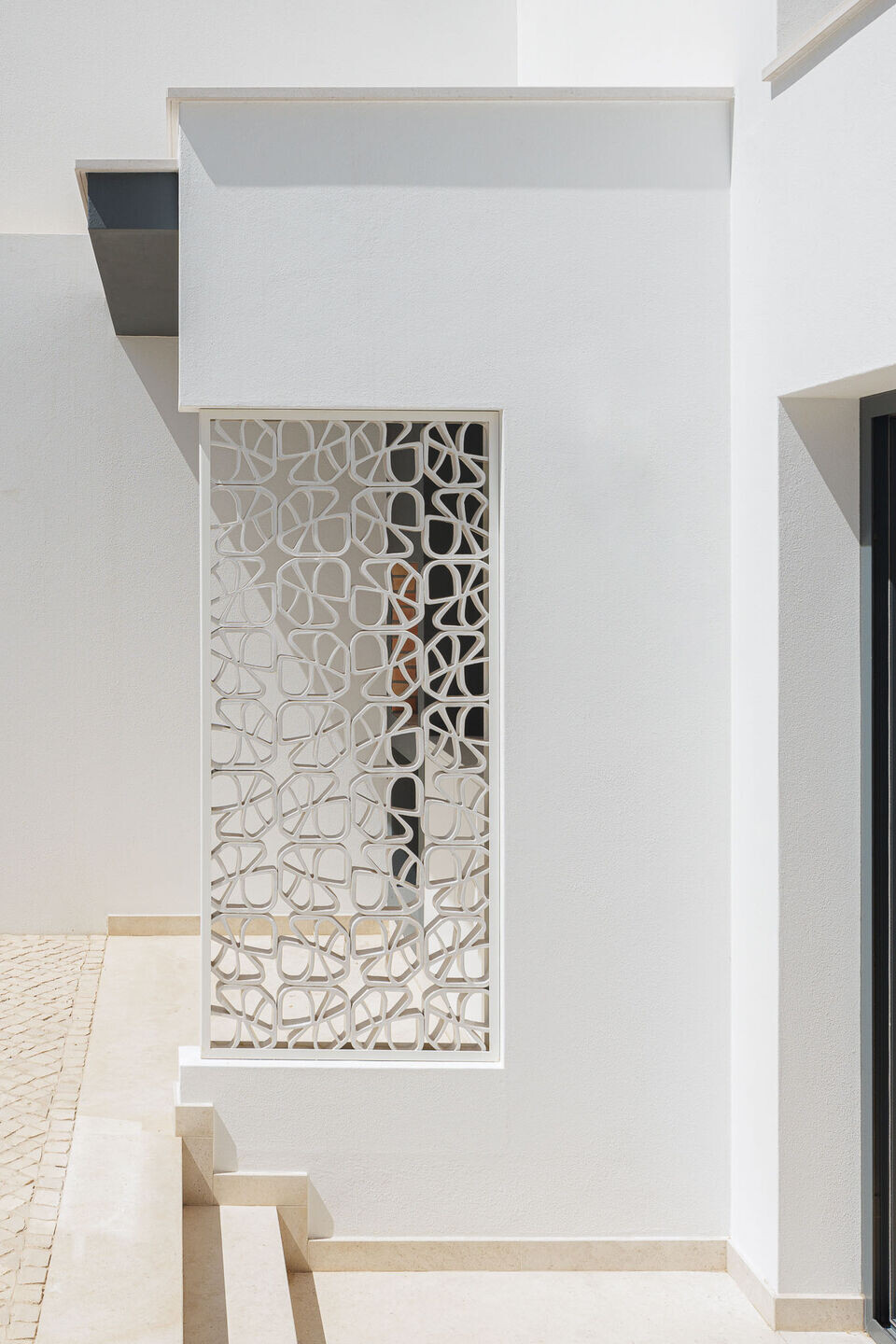 https://archello.com/story/115831/attachments/photos-videos/18 photo_credit Ivo Tavares Studio