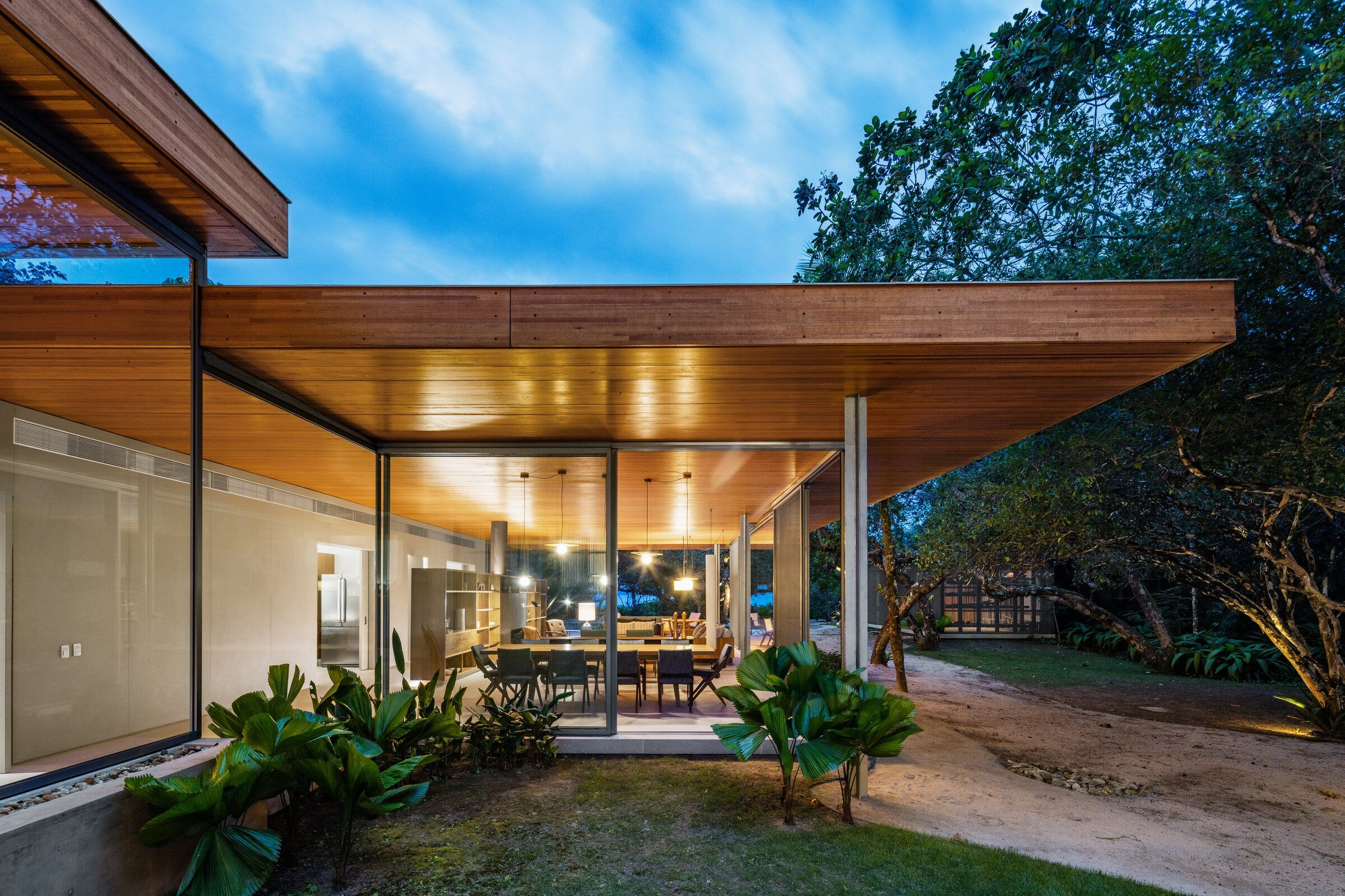 https://archello.com/story/115864/attachments/photos-videos/4 photo_credit Nelson Kon