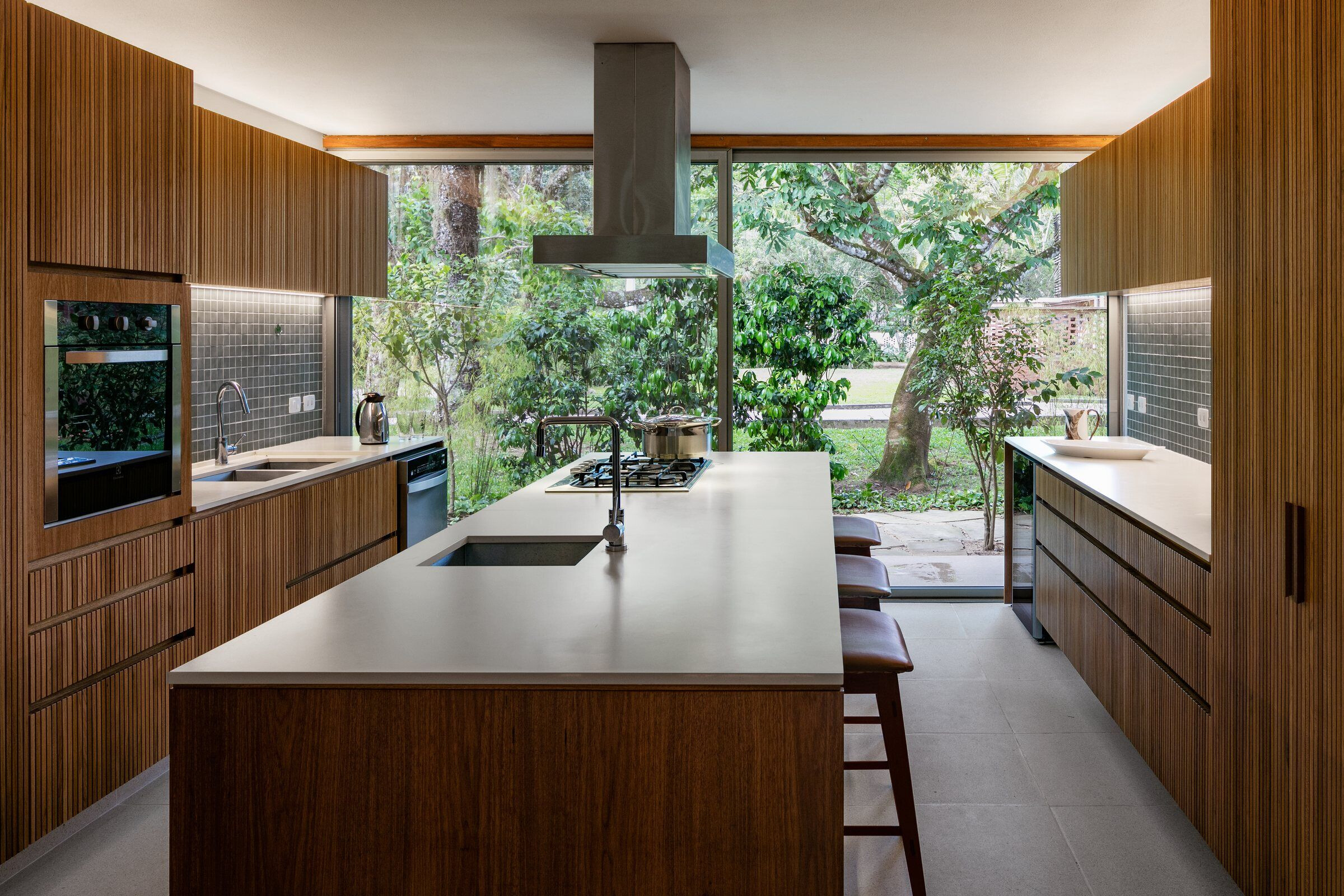 https://archello.com/story/115864/attachments/photos-videos/24 photo_credit Nelson Kon