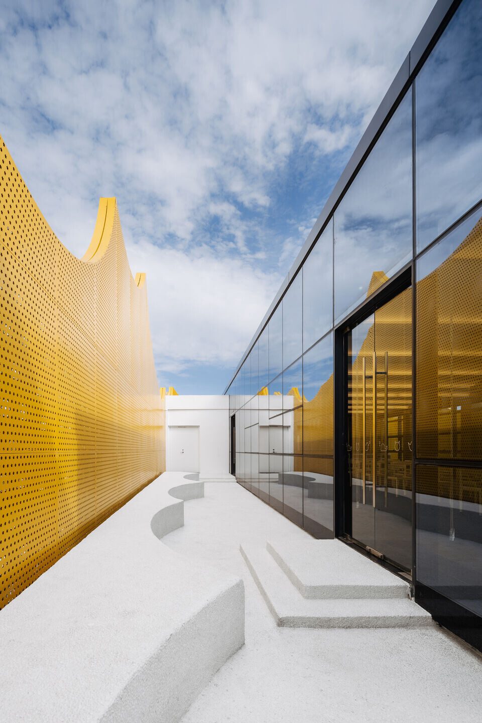 https://archello.com/story/115989/attachments/photos-videos/39 photo_credit CreatAR Images