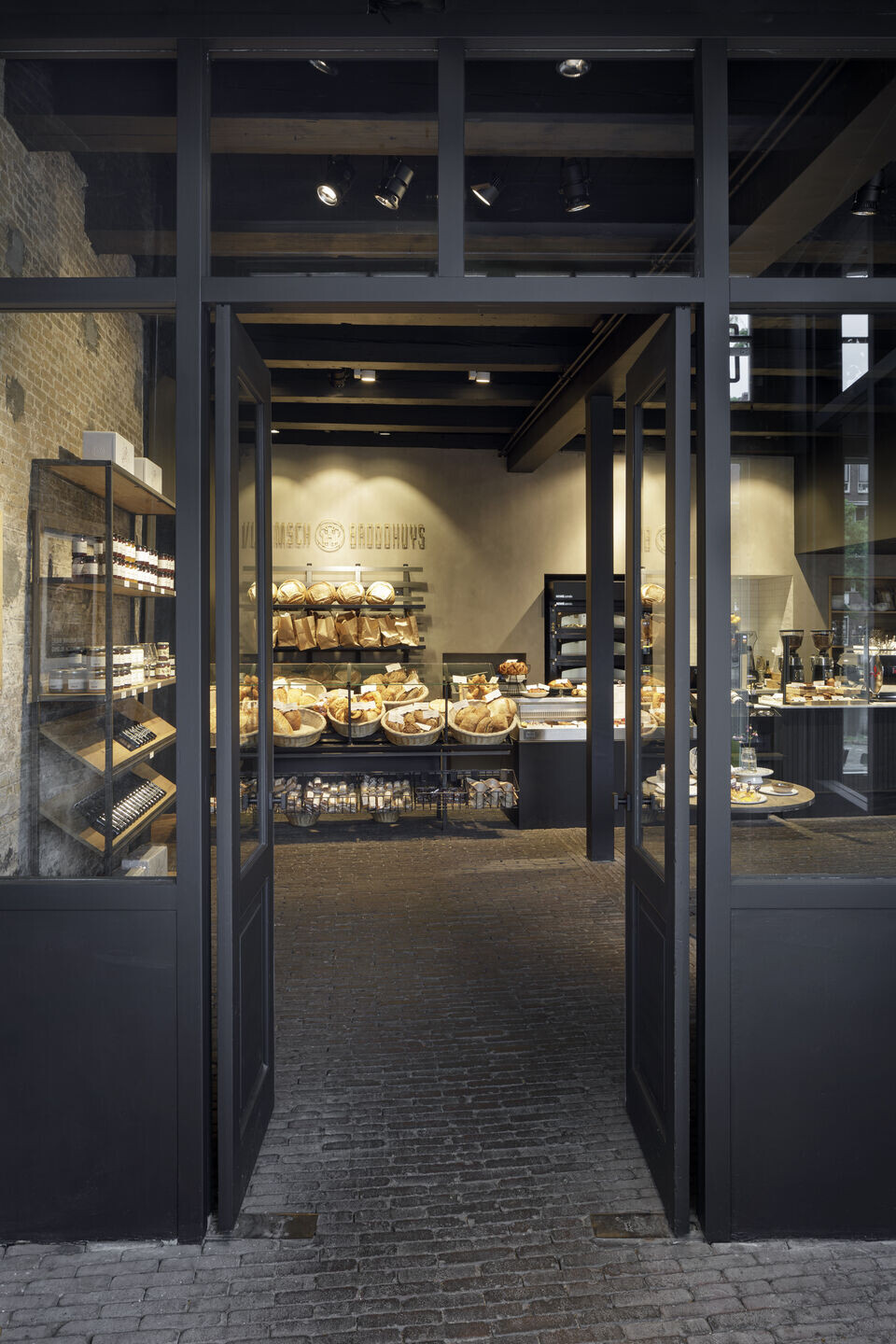 https://archello.com/story/116353/attachments/photos-videos/8 photo_credit Ewout Huibers