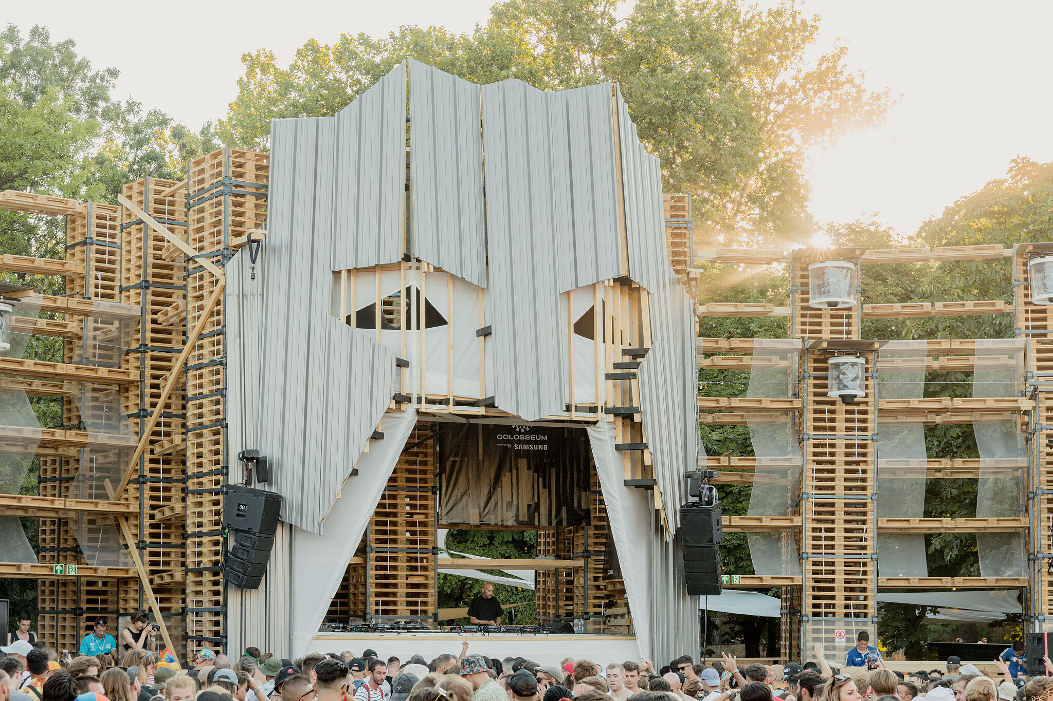 https://archello.com/story/116581/attachments/photos-videos/3 photo_credit Balazs Danyi