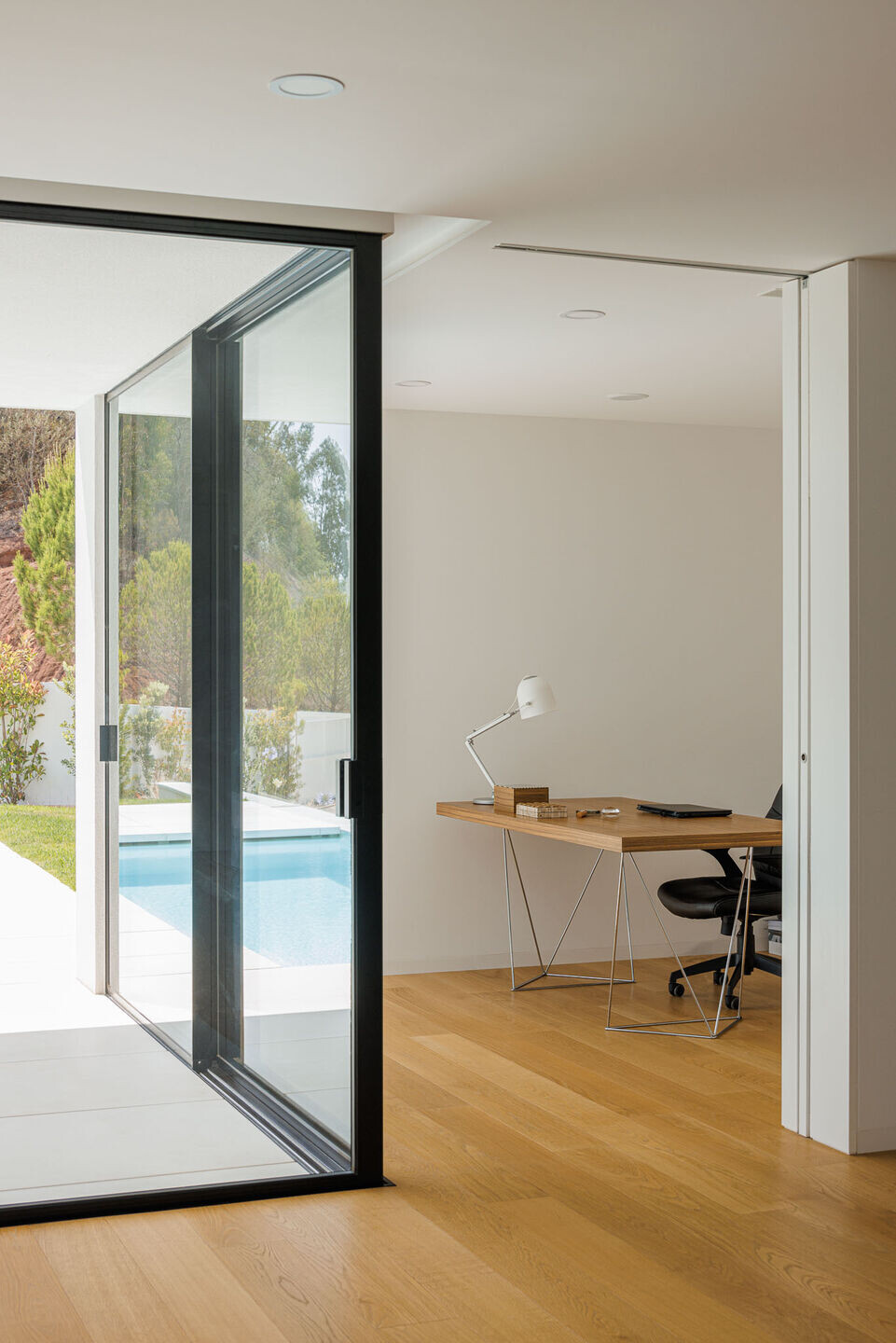 https://archello.com/story/116617/attachments/photos-videos/25 photo_credit Ivo Tavares Studio