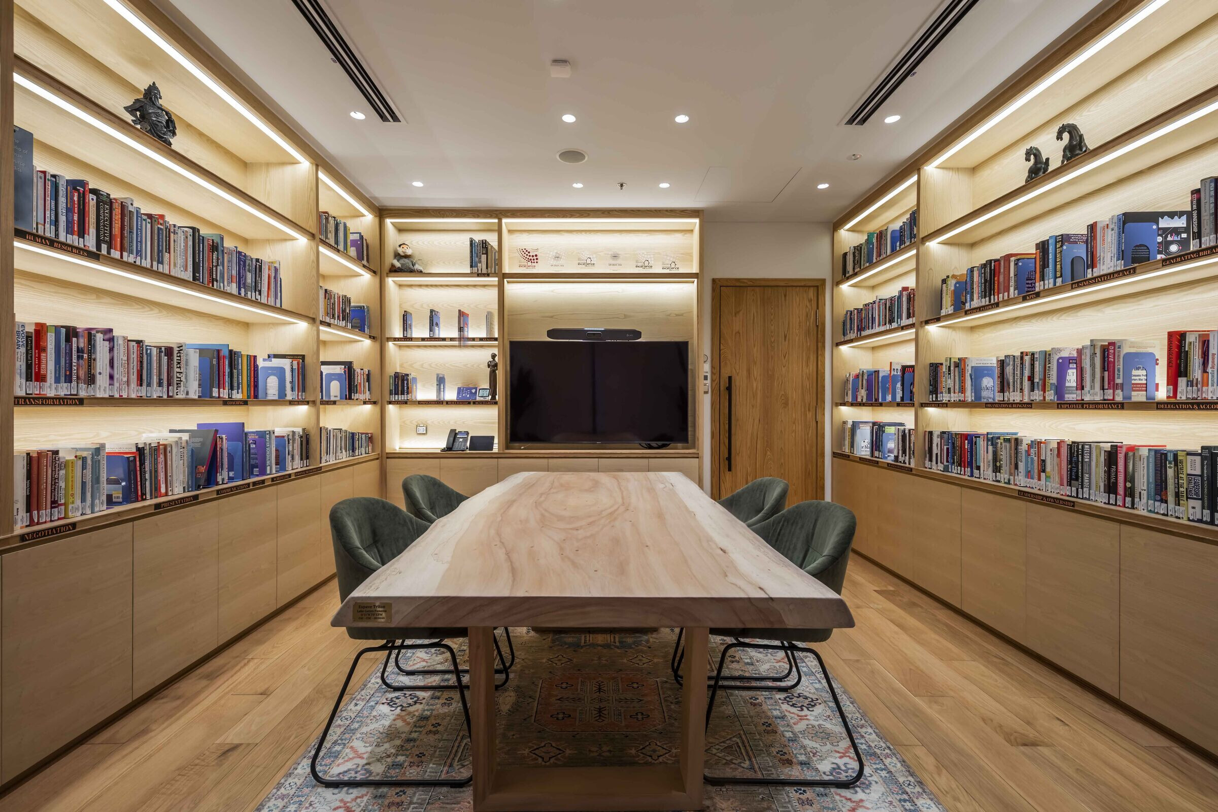 https://archello.com/story/116615/attachments/photos-videos/15 Hiroyuki OKI