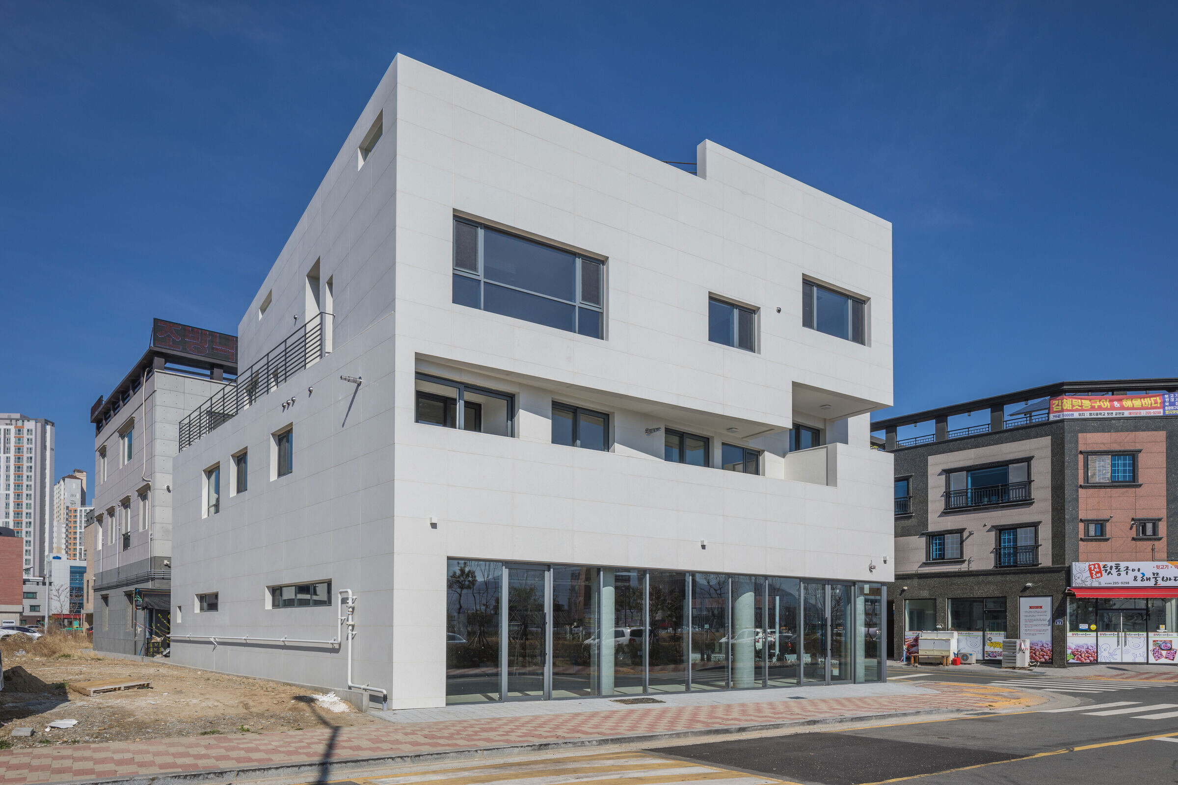 https://archello.com/story/116807/attachments/photos-videos/3 photo_credit Joonhwan Yoon