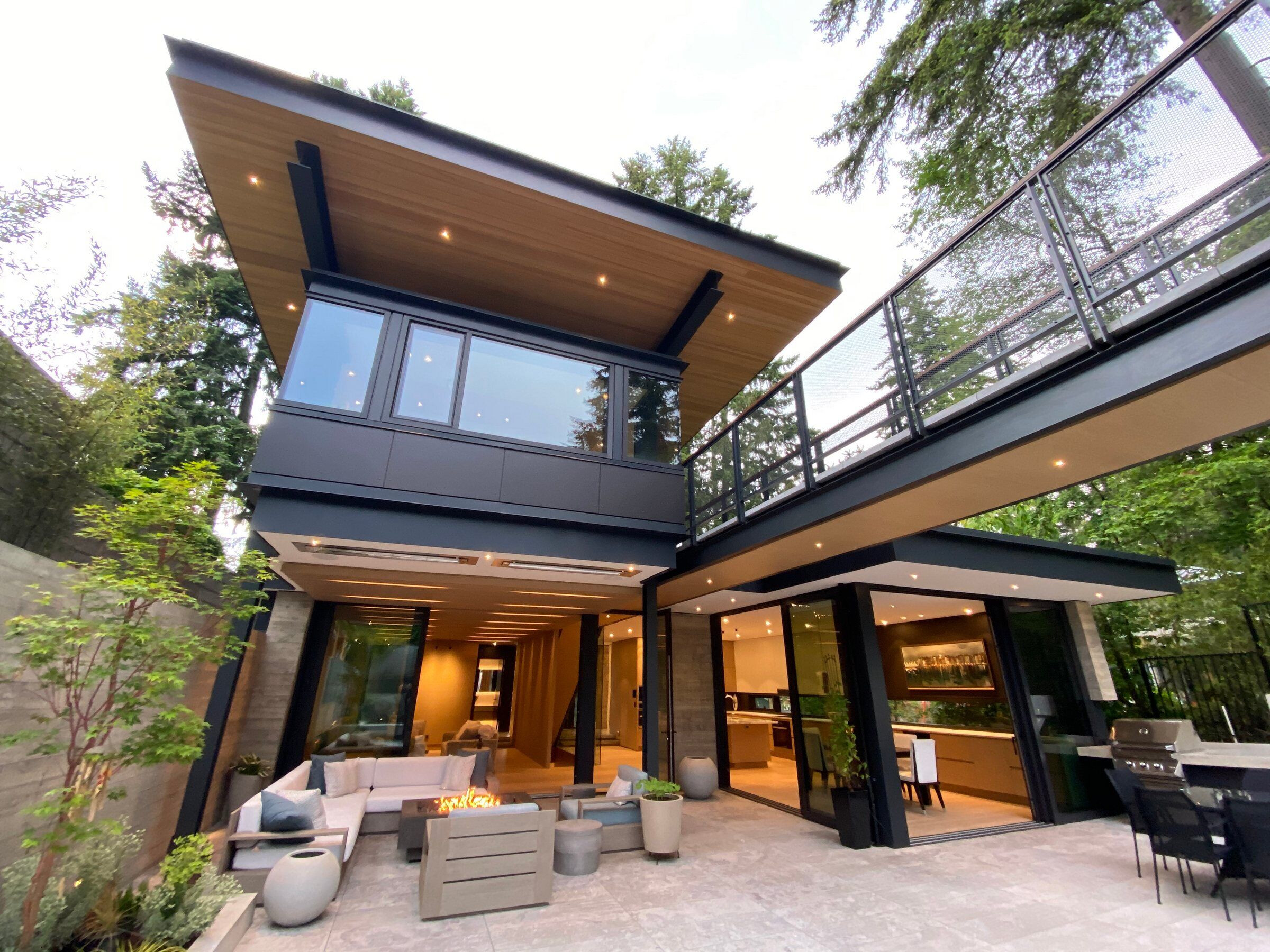 https://archello.com/story/116905/attachments/photos-videos/10 photo_credit Ema Peter