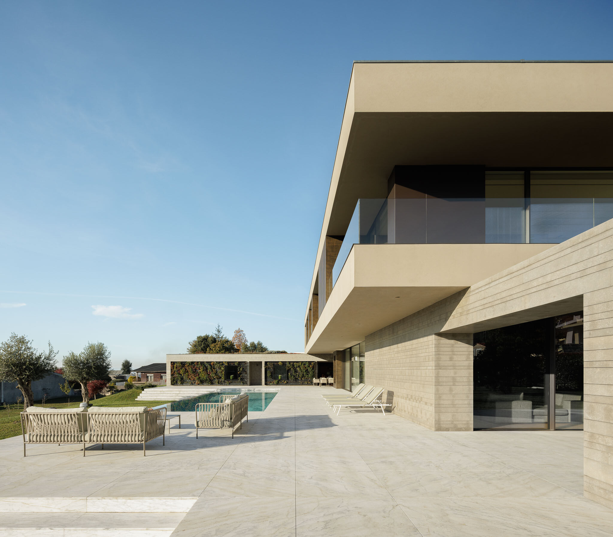https://archello.com/story/117011/attachments/photos-videos/33 photo_credit Ivo Tavares Studio