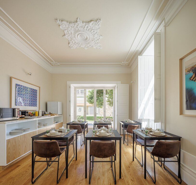 https://archello.com/story/117198/attachments/photos-videos/7 photo_credit Ivo Tavares Studio (https://www.ivotavares.net)