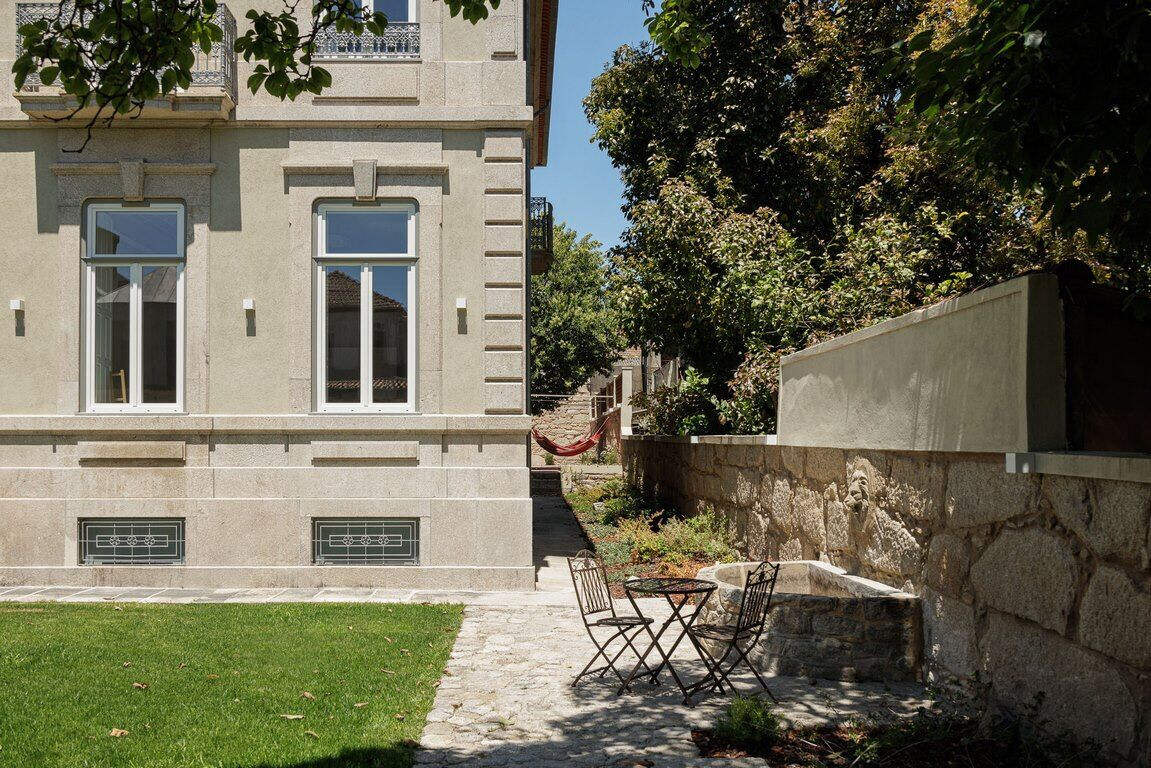 https://archello.com/story/117198/attachments/photos-videos/4 photo_credit Ivo Tavares Studio (https://www.ivotavares.net)