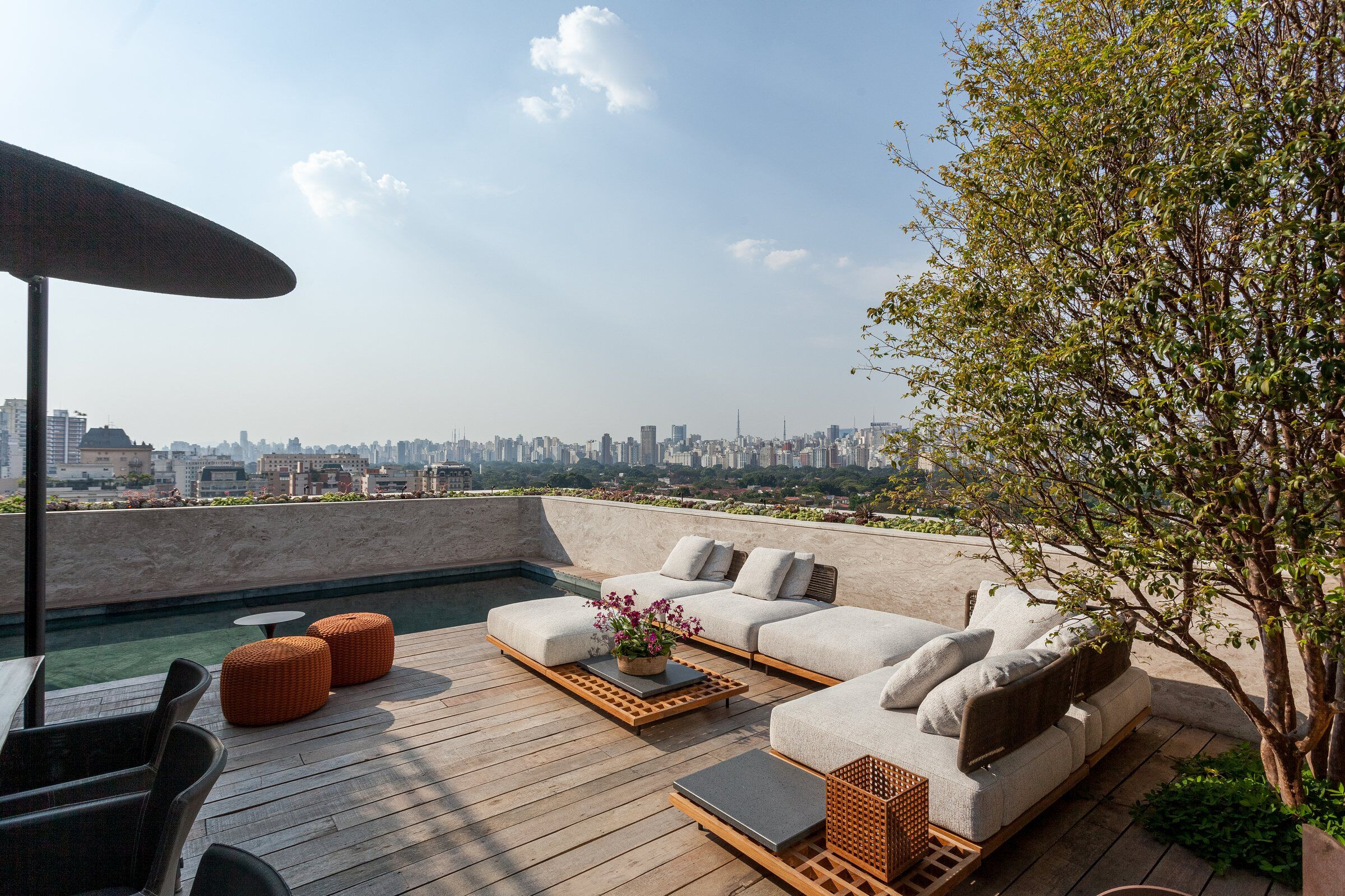 https://archello.com/story/117318/attachments/photos-videos/3 photo_credit Tuca Reines
