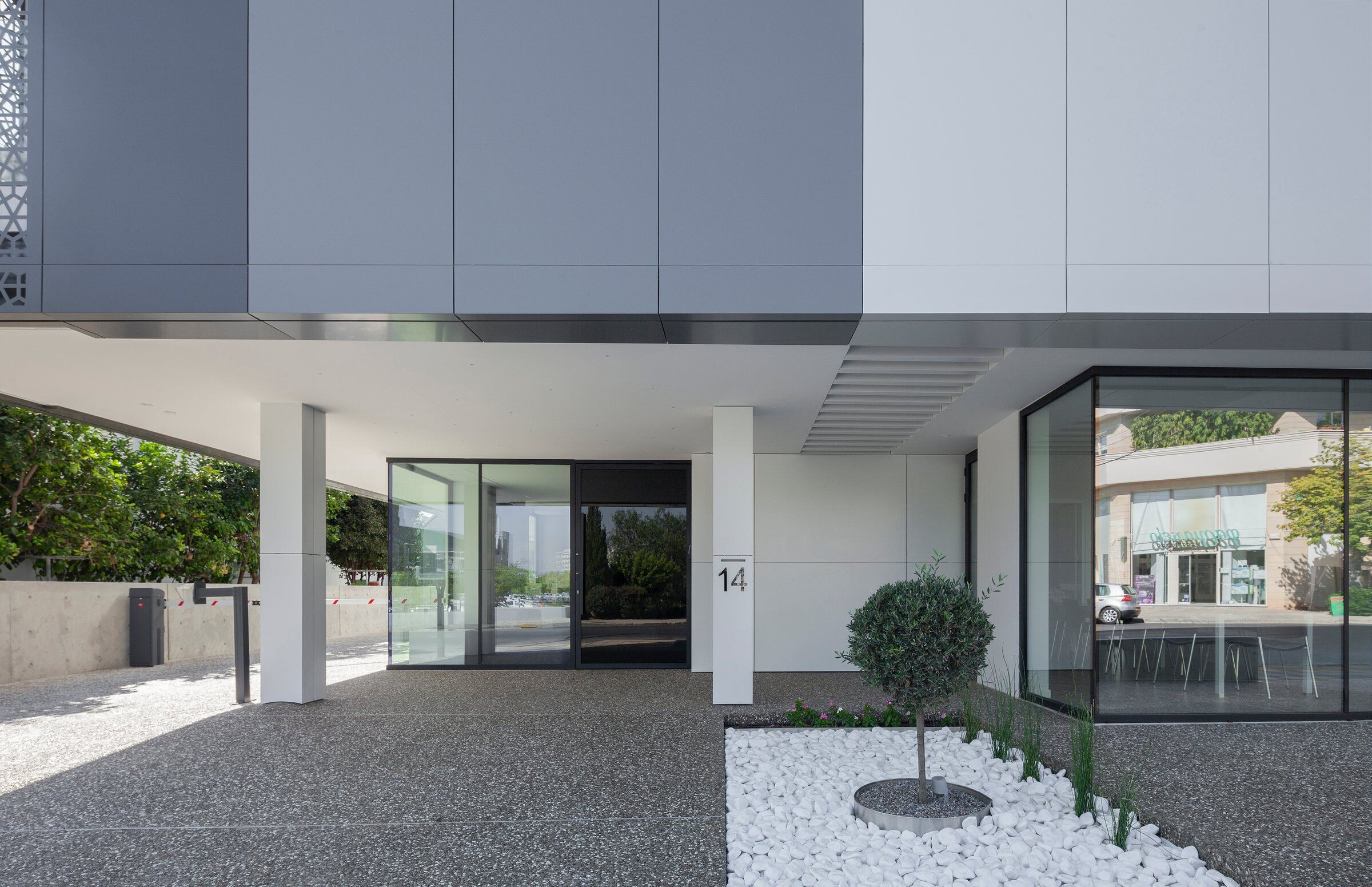 https://archello.com/story/117419/attachments/photos-videos/9 photo_credit Creative Photoroom (Maria Efthymiou)