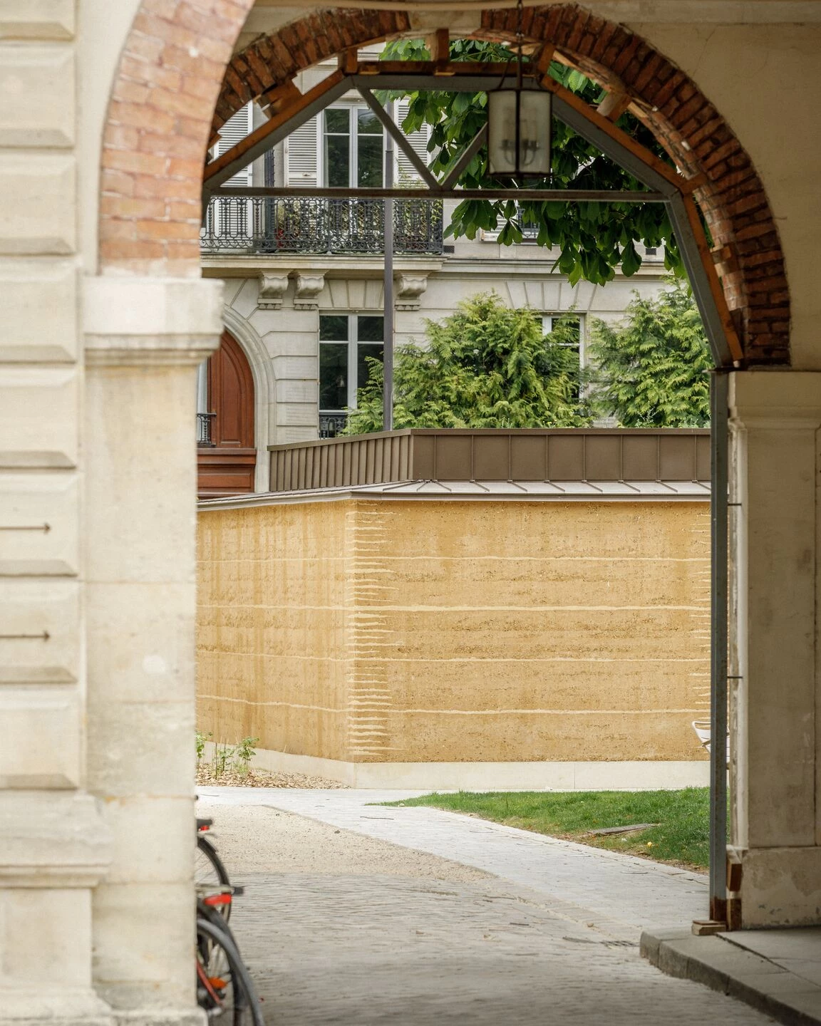 https://archello.com/story/117497/attachments/photos-videos/3 photo_credit 11h45 - Florent Michel