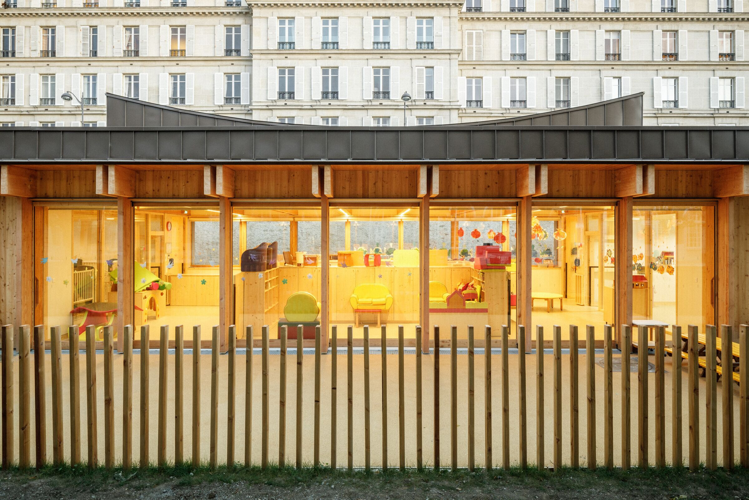 https://archello.com/story/117497/attachments/photos-videos/11 photo_credit 11h45 - Florent Michel
