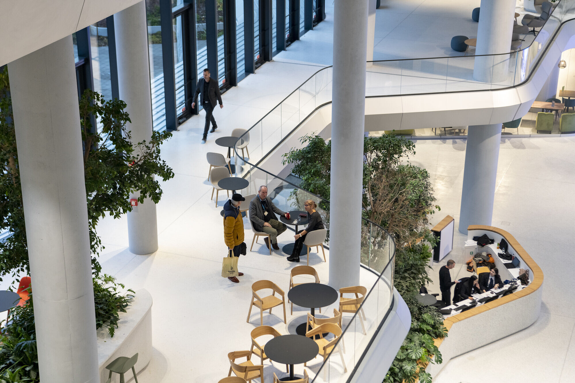 https://archello.com/story/117536/attachments/photos-videos/11 photo_credit Nigel Young / Foster + Partners
