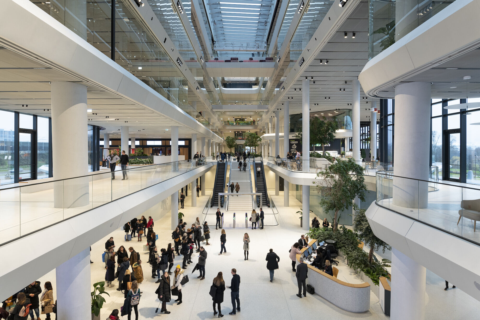 https://archello.com/story/117536/attachments/photos-videos/15 photo_credit Nigel Young / Foster + Partners