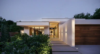 White House in Florida by Sence Architects