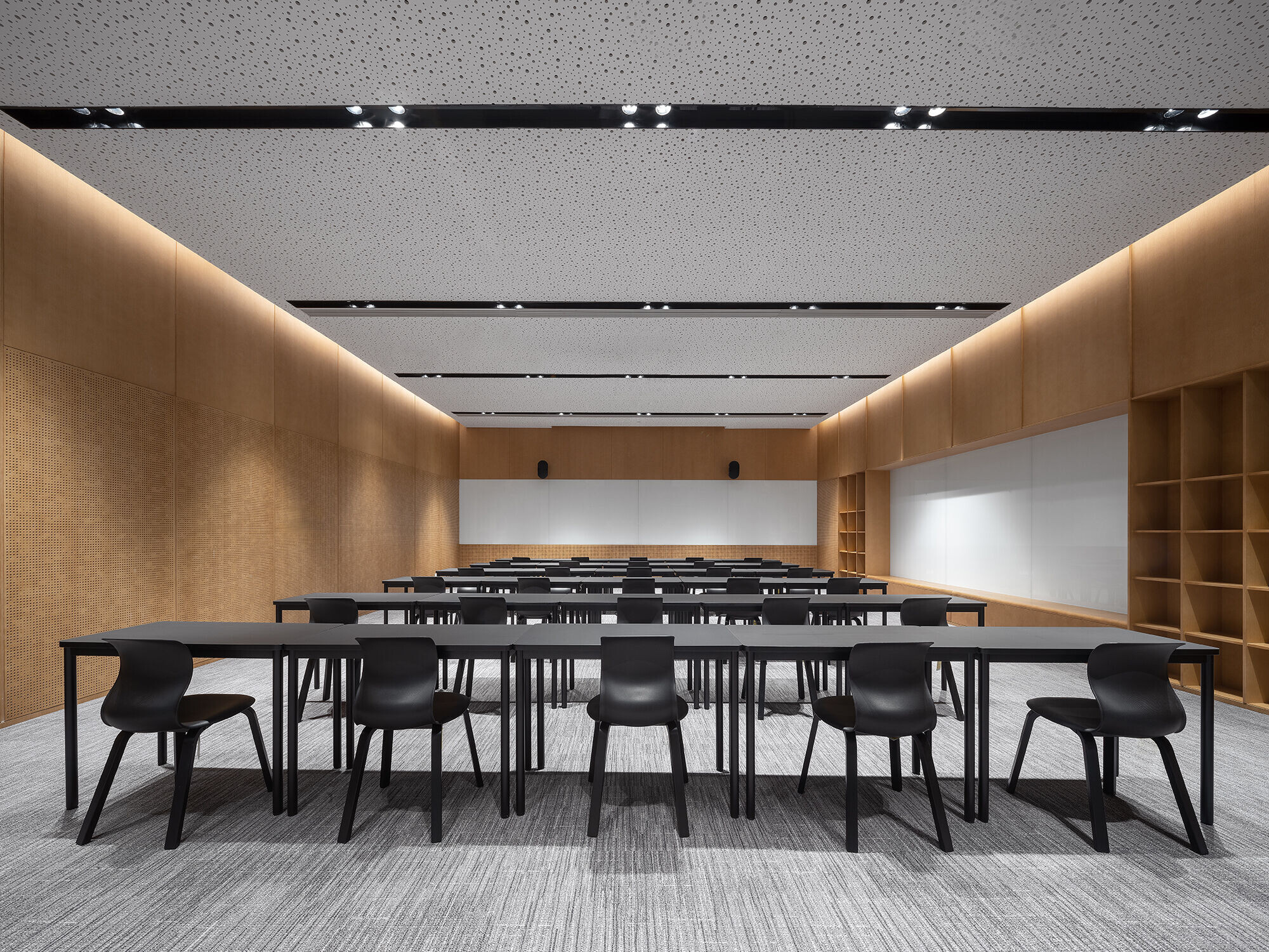 https://archello.com/story/43372/attachments/photos-videos/49 photo_credit ©SHL ©Haha Lu