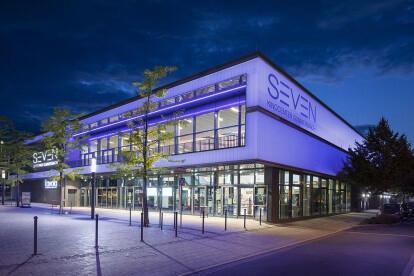 SEVEN cinema center