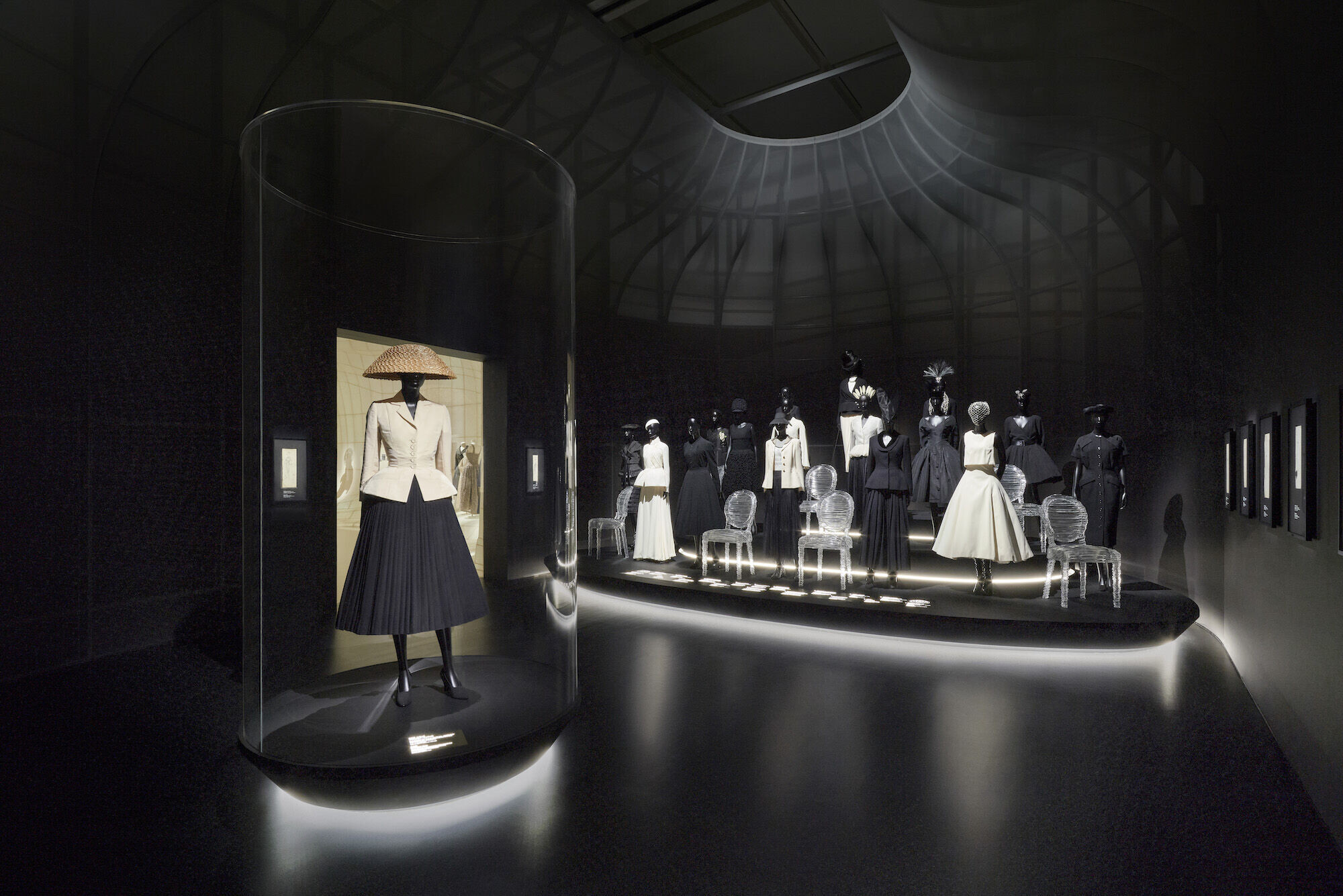 https://archello.com/story/117879/attachments/photos-videos/6 photo_credit Photography by Daici Ano, Courtesy of Dior