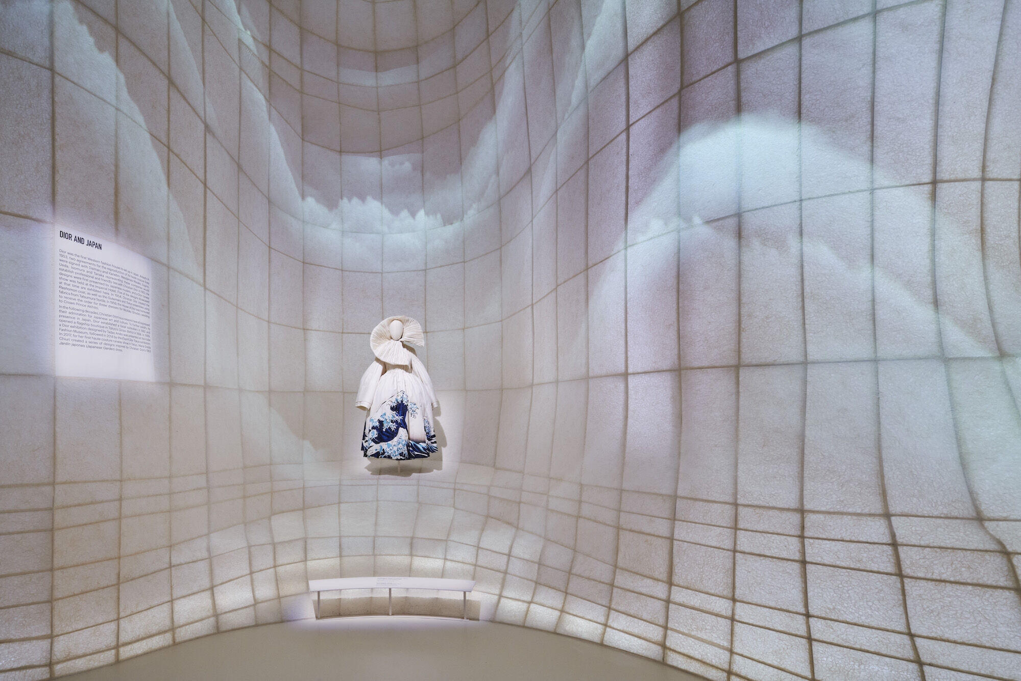 https://archello.com/story/117879/attachments/photos-videos/15 photo_credit Photography by Daici Ano, Courtesy of Dior
