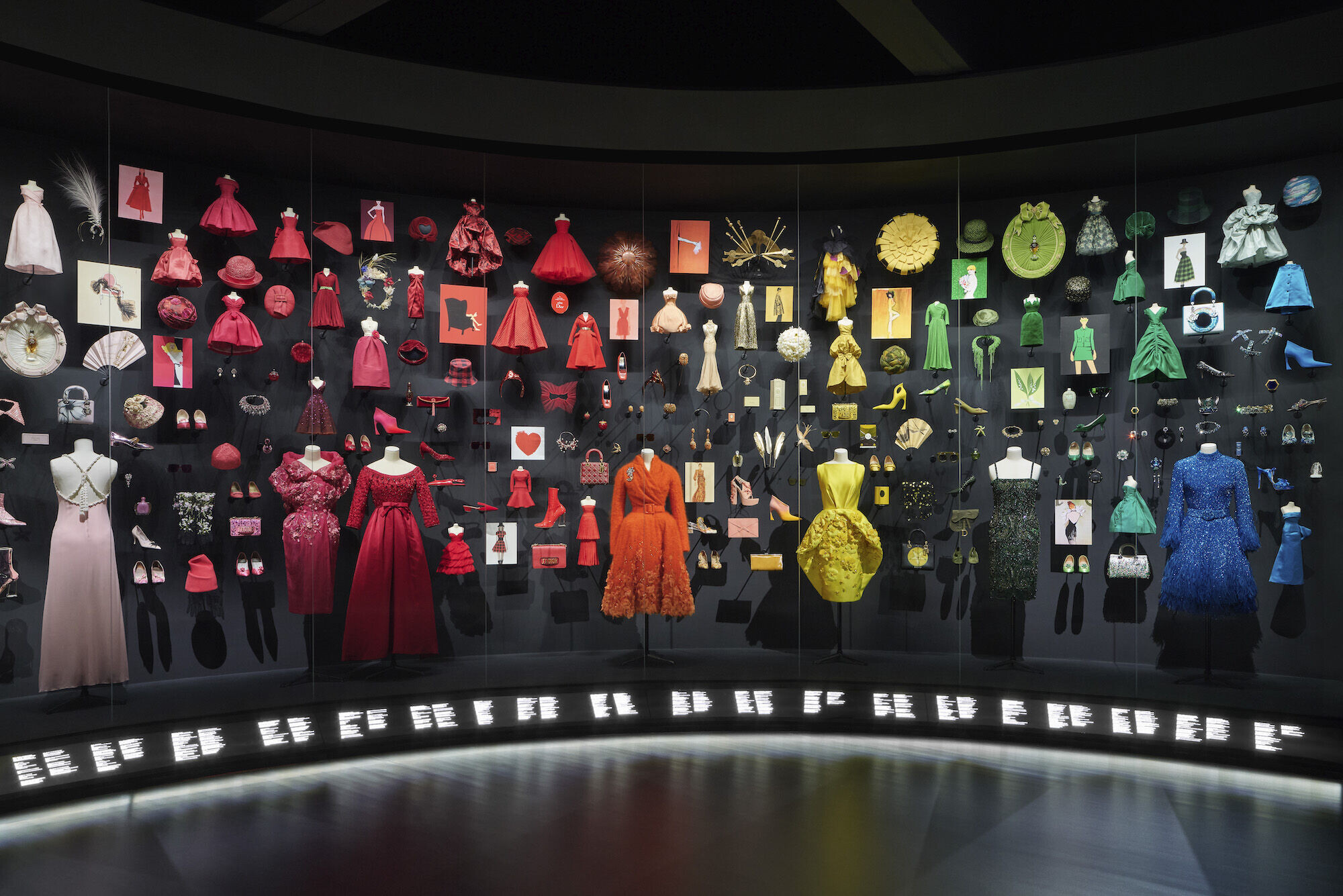https://archello.com/story/117879/attachments/photos-videos/40 photo_credit Photography by Daici Ano, Courtesy of Dior
