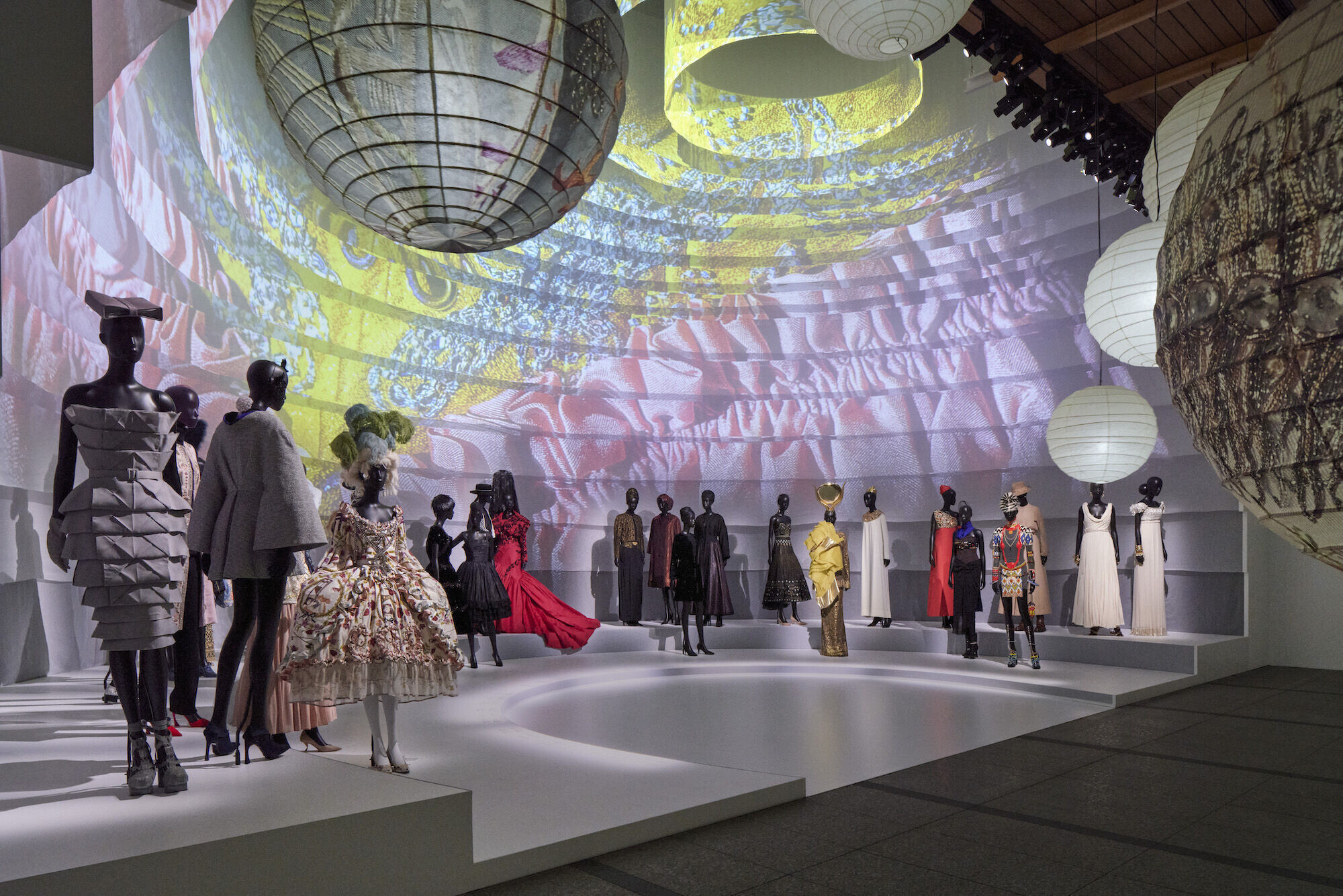 https://archello.com/story/117879/attachments/photos-videos/83 photo_credit Photography by Daici Ano, Courtesy of Dior