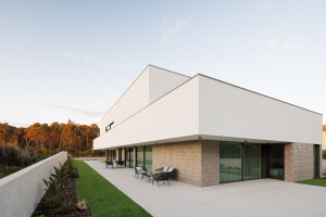 R.V. House