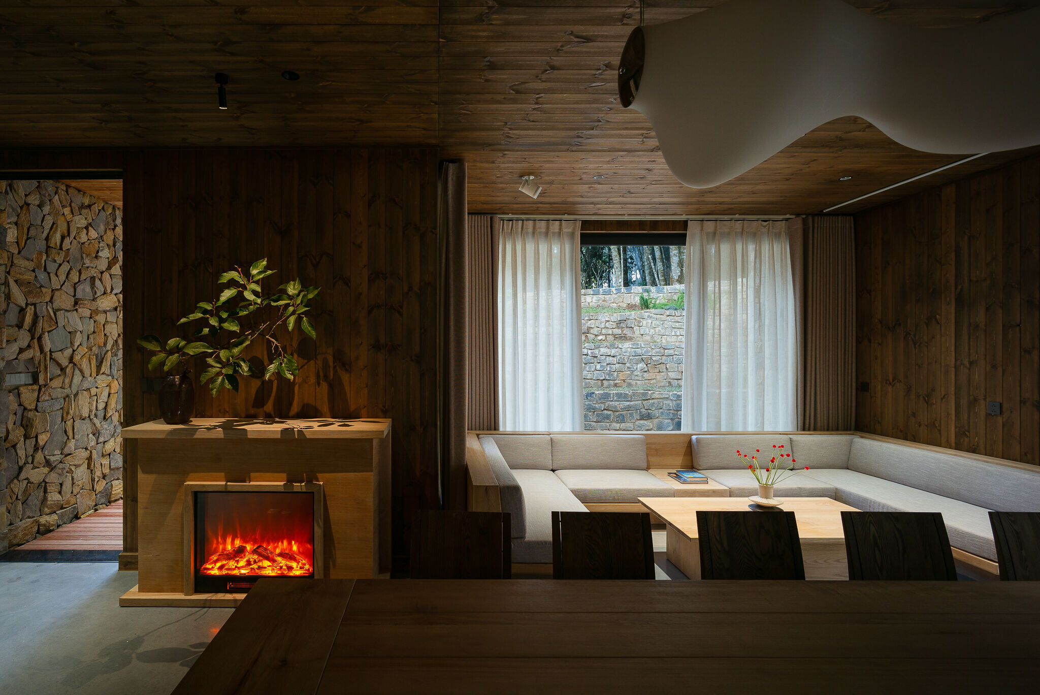 https://archello.com/story/117970/attachments/photos-videos/4 photo_credit Quang Tran