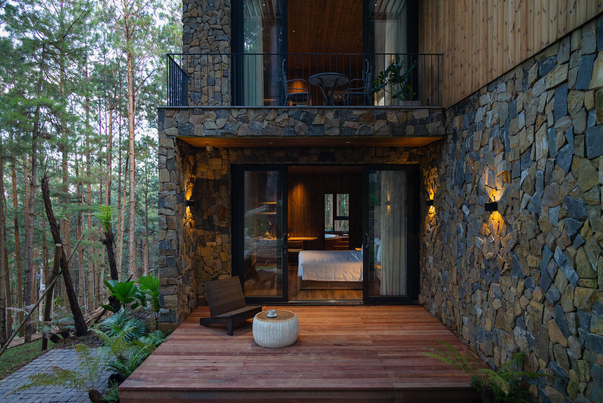 https://archello.com/story/117970/attachments/photos-videos/3 photo_credit Quang Tran