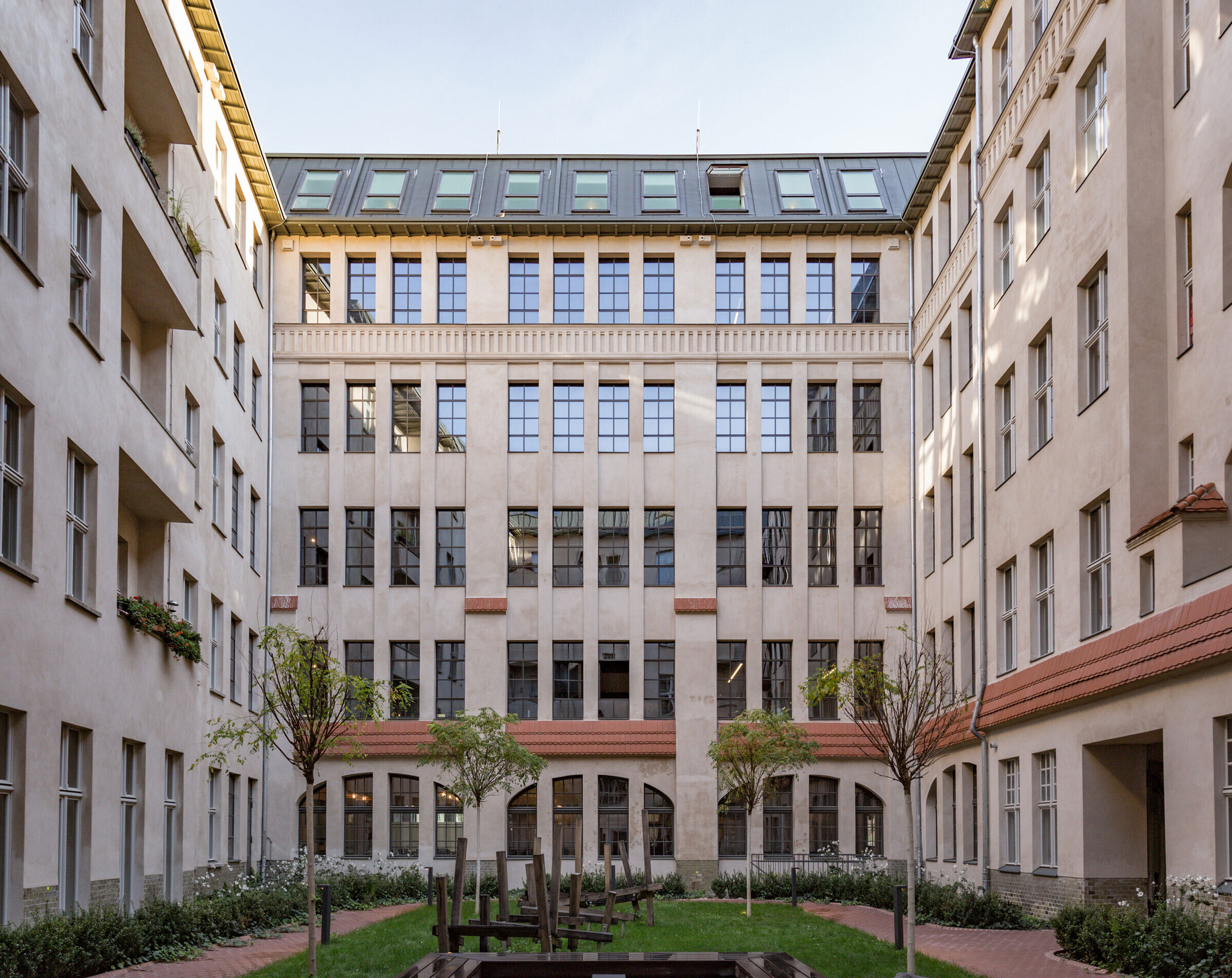https://archello.com/story/117977/attachments/photos-videos/4 photo_credit © Noam Rosenthal/ Trockland