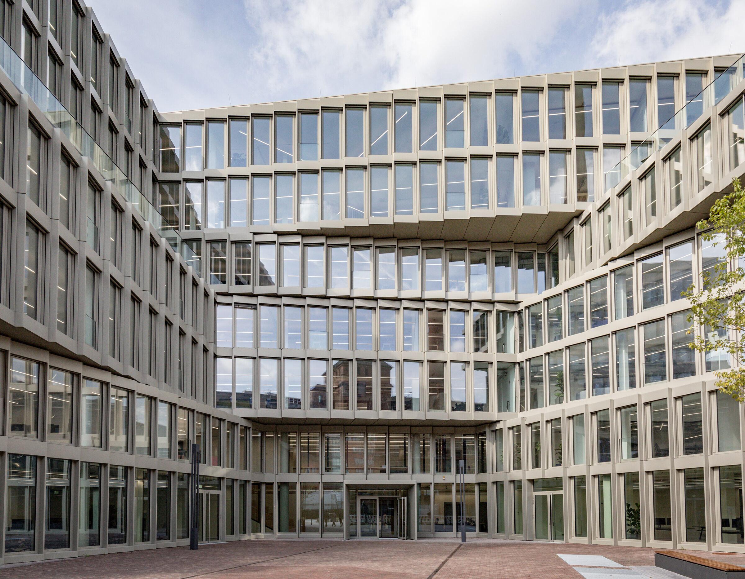 https://archello.com/story/117977/attachments/photos-videos/9 photo_credit © Noam Rosenthal/ Trockland