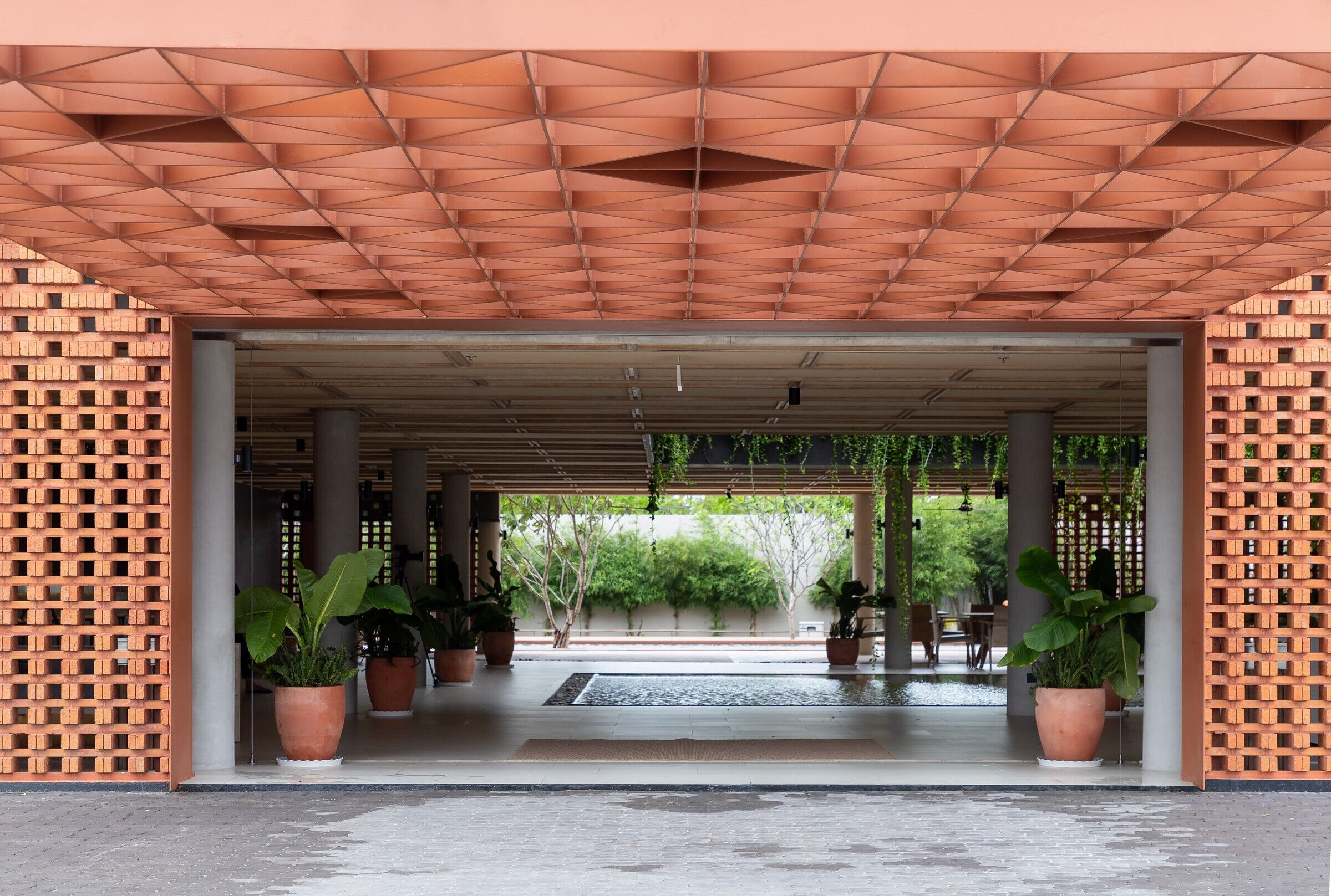 https://archello.com/story/118110/attachments/photos-videos/22 photo_credit Trieu Chien