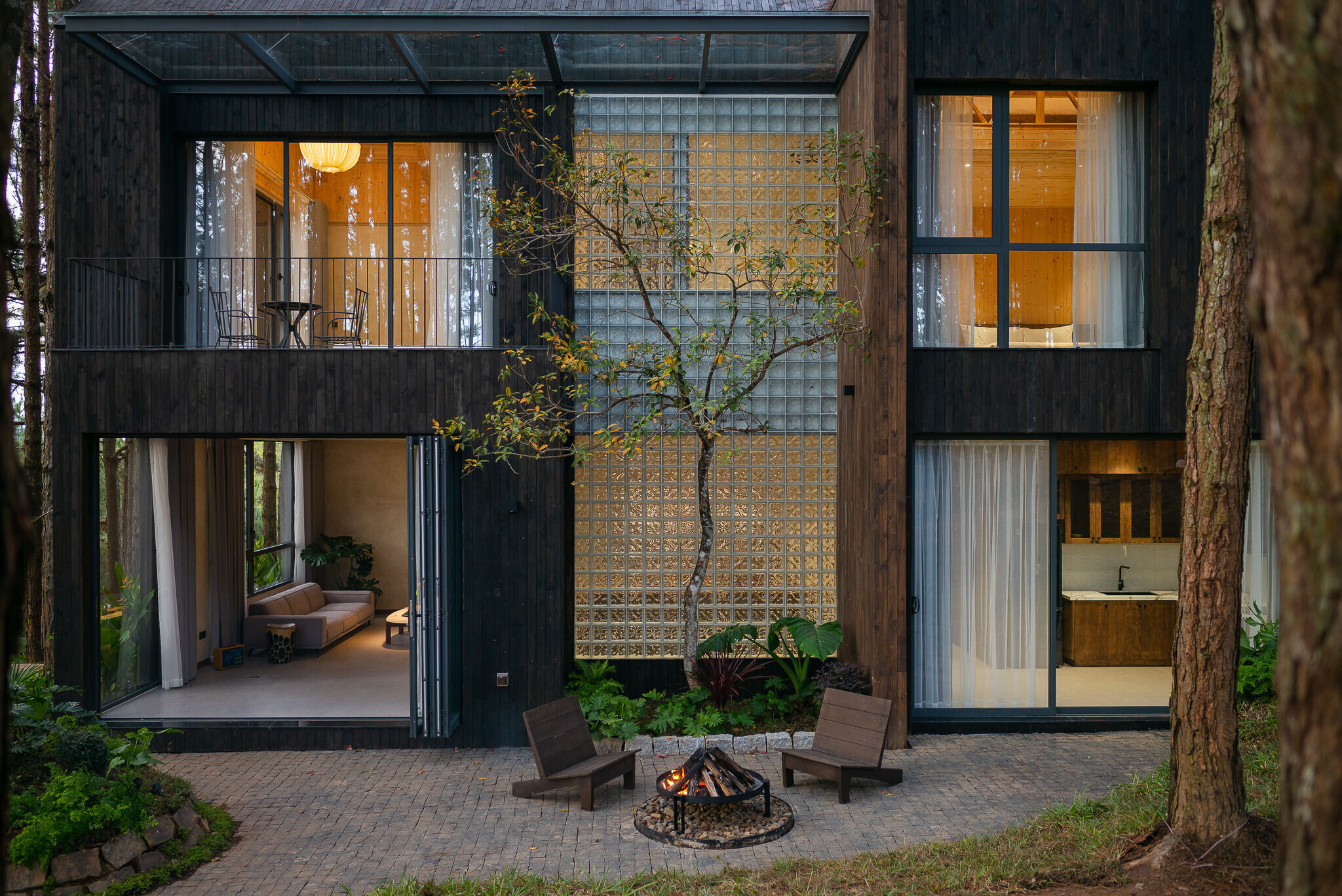 https://archello.com/story/118198/attachments/photos-videos/3 photo_credit Quang Tran