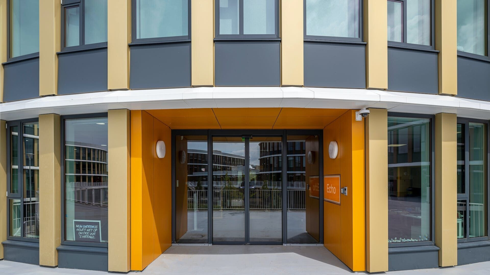 https://archello.com/story/118612/attachments/photos-videos/5