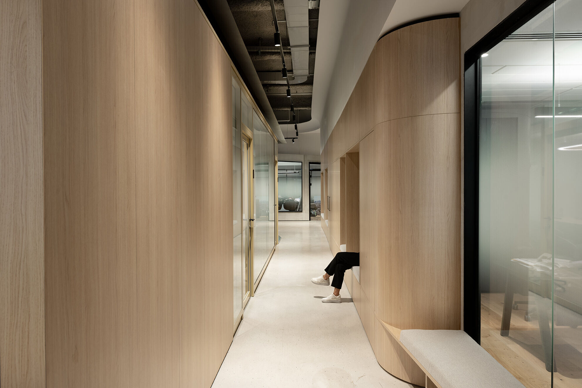https://archello.com/story/118790/attachments/photos-videos/15 photo_credit Gidon Levin