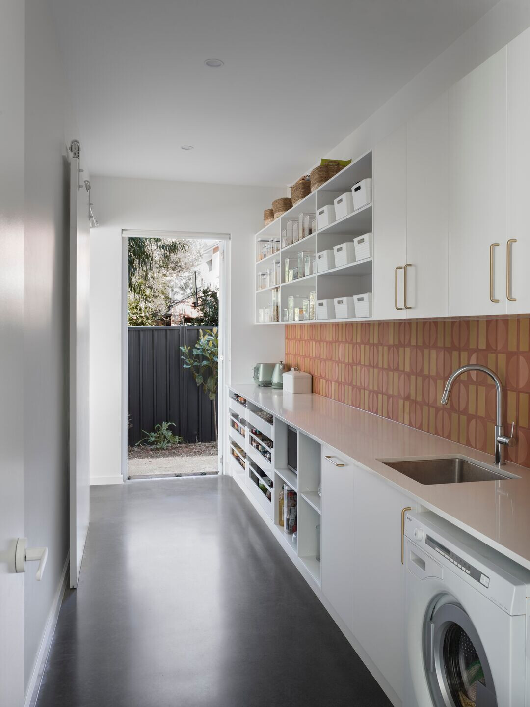https://archello.com/story/118845/attachments/photos-videos/22 photo_credit Luke Butterly