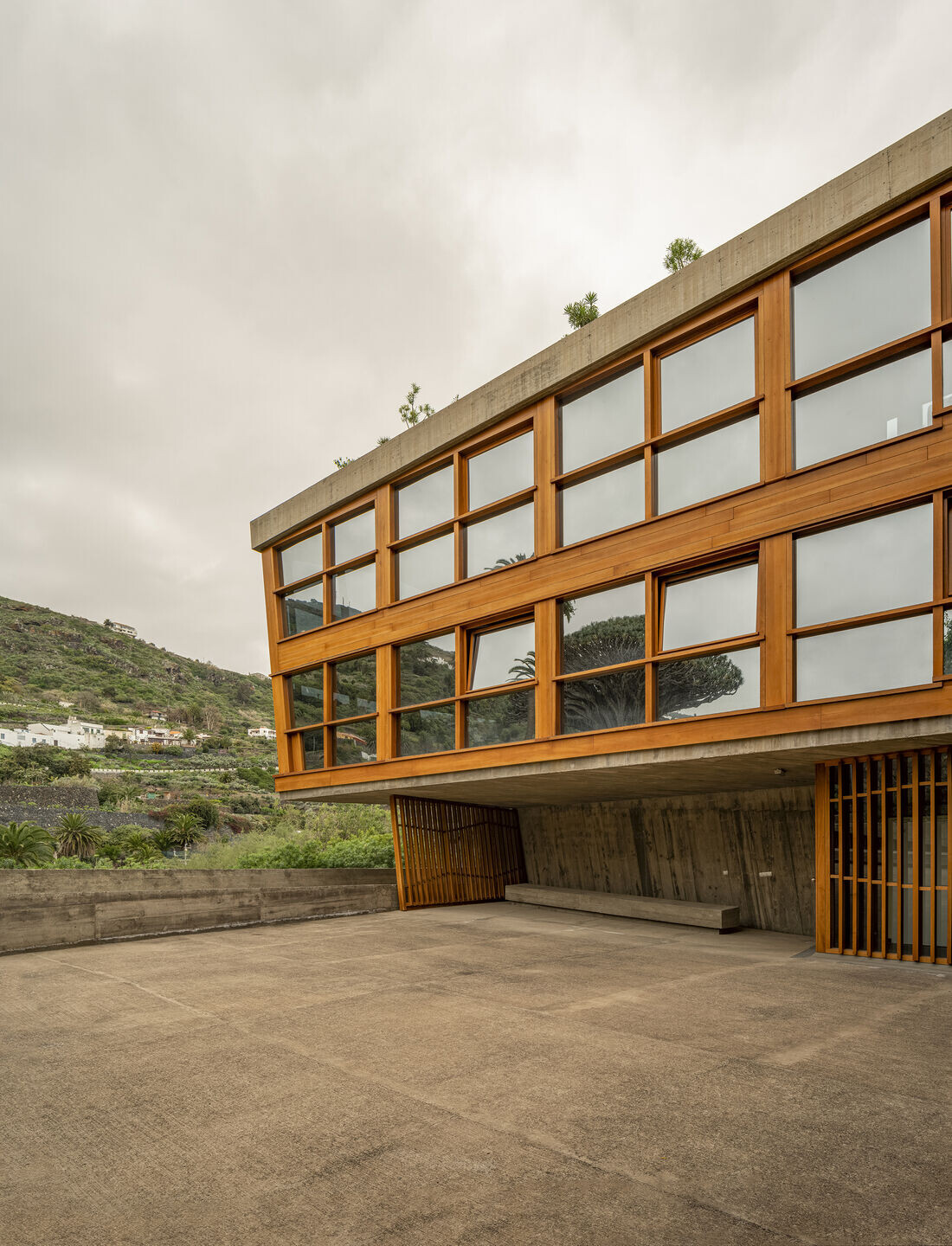 https://archello.com/story/118863/attachments/photos-videos/3 photo_credit Hisao Suzuki