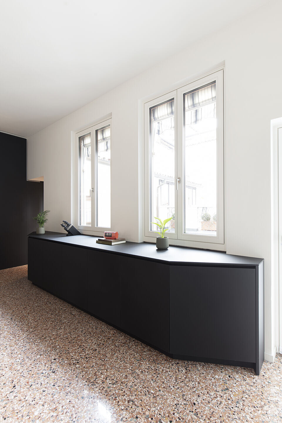 https://archello.com/story/118934/attachments/photos-videos/10 photo_credit Lapitec