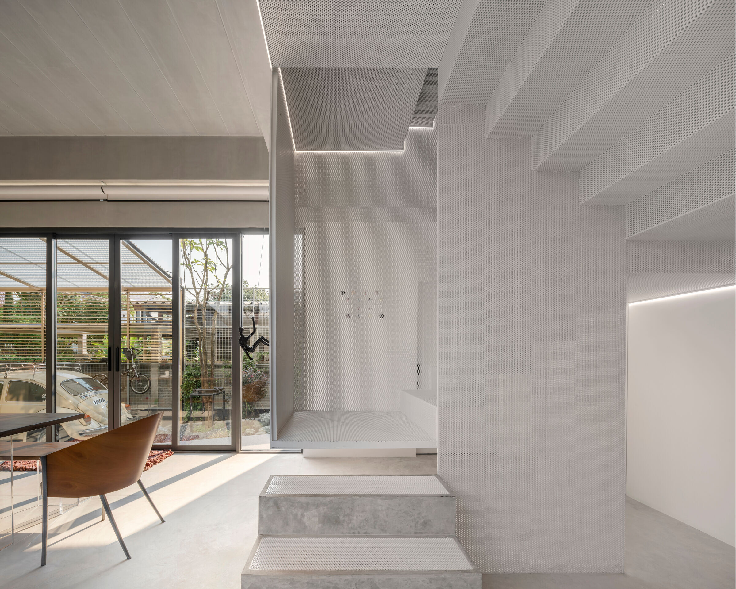 https://archello.com/story/119277/attachments/photos-videos/9 photo_credit Wison Tungthunya & W Workspace