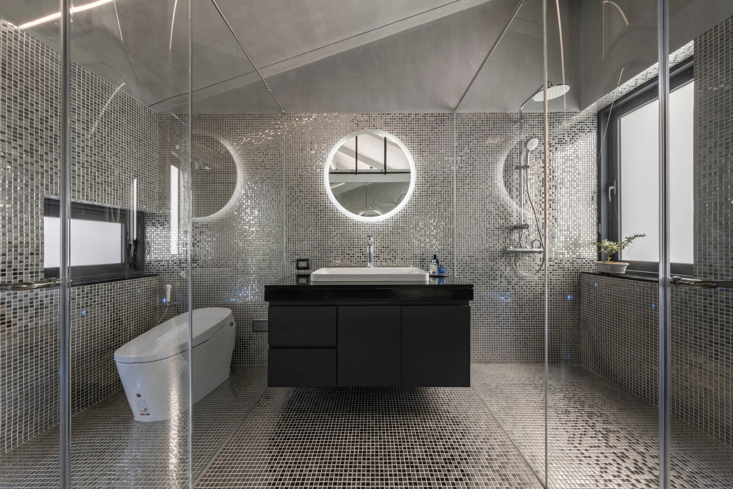 https://archello.com/story/119277/attachments/photos-videos/20 photo_credit Wison Tungthunya & W Workspace