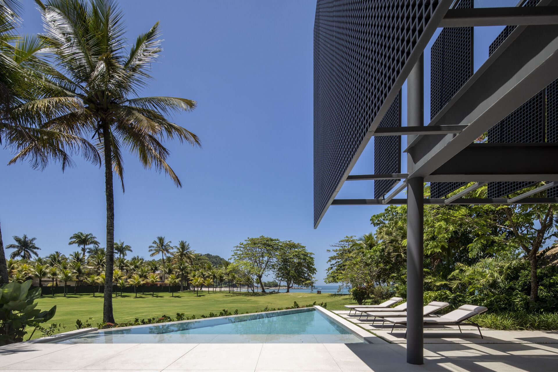 https://archello.com/story/119361/attachments/photos-videos/8 photo_credit Maíra Acayaba