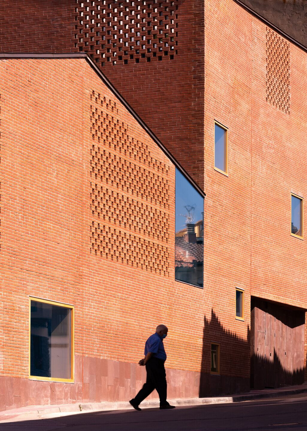 https://archello.com/story/119328/attachments/photos-videos/5 photo_credit Rubén Pérez Bescós
