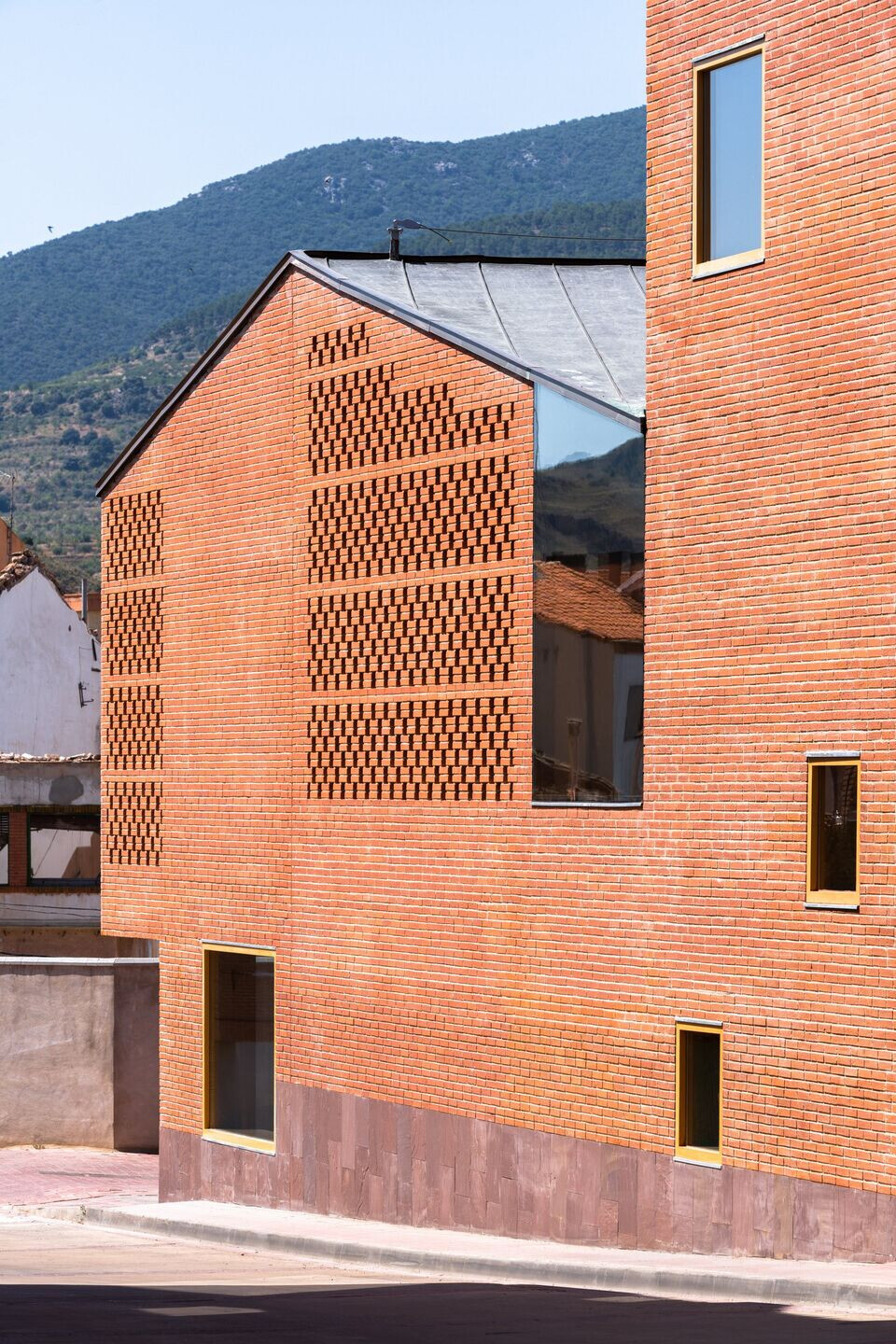 https://archello.com/story/119328/attachments/photos-videos/6 photo_credit Rubén Pérez Bescós